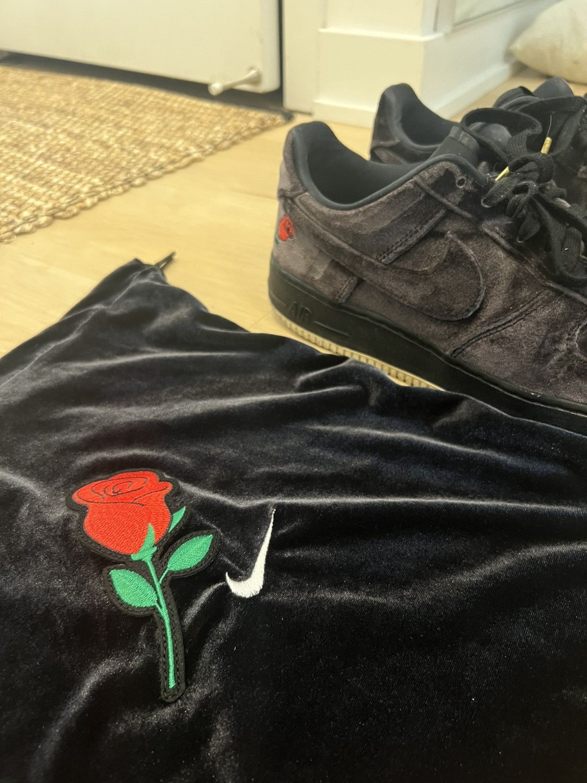 Nike Nike Air Force 1 07 QS “Velvet Rose” Size US 11 / EU 44 - 2 Thumbnail