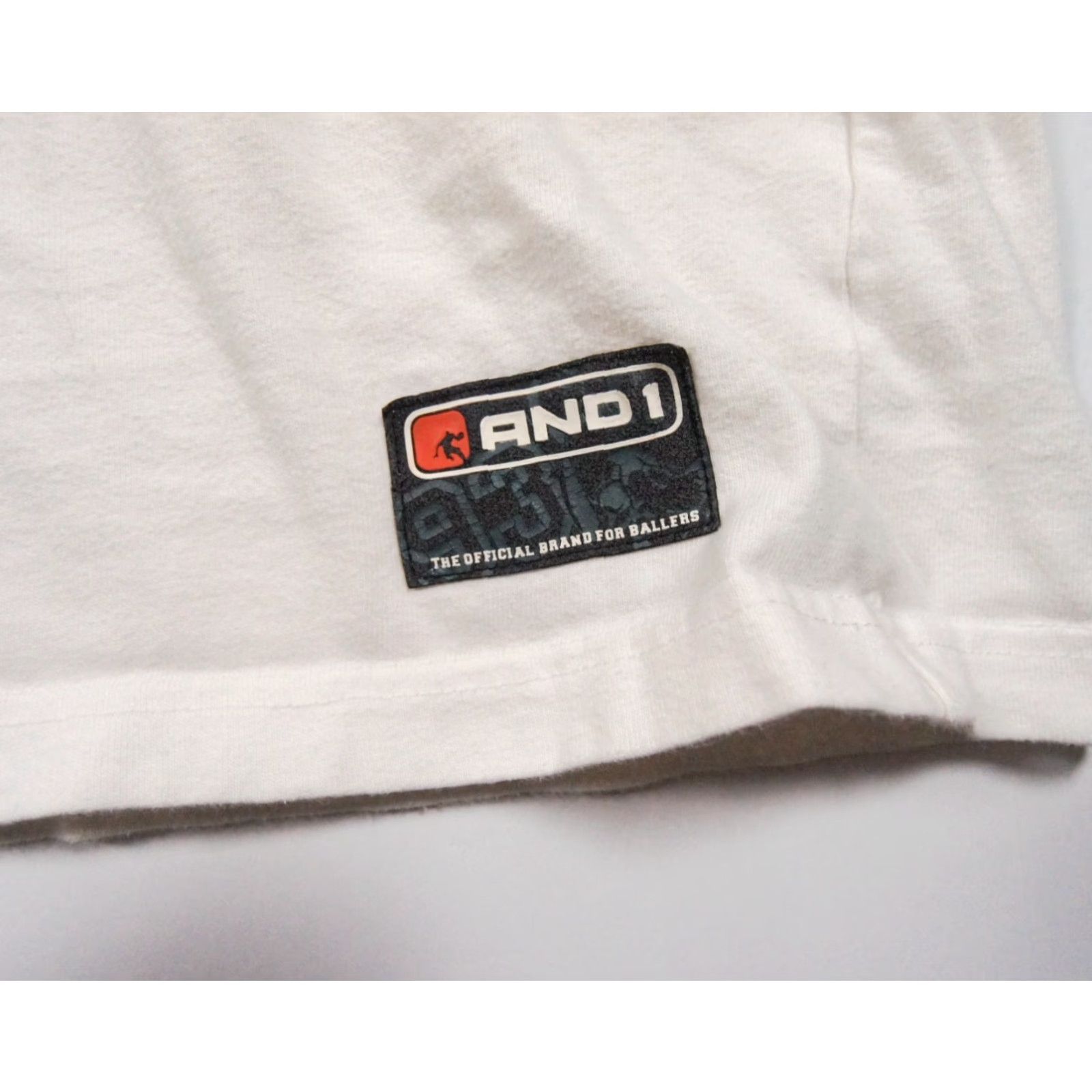 Vintage VINTAGE AND1 Shirt Mens 2XL White T-Shirt Regular Crewneck Basketball Short Sleeve Logo Tee Size US XXL / EU 58 / 5 - 3 Thumbnail