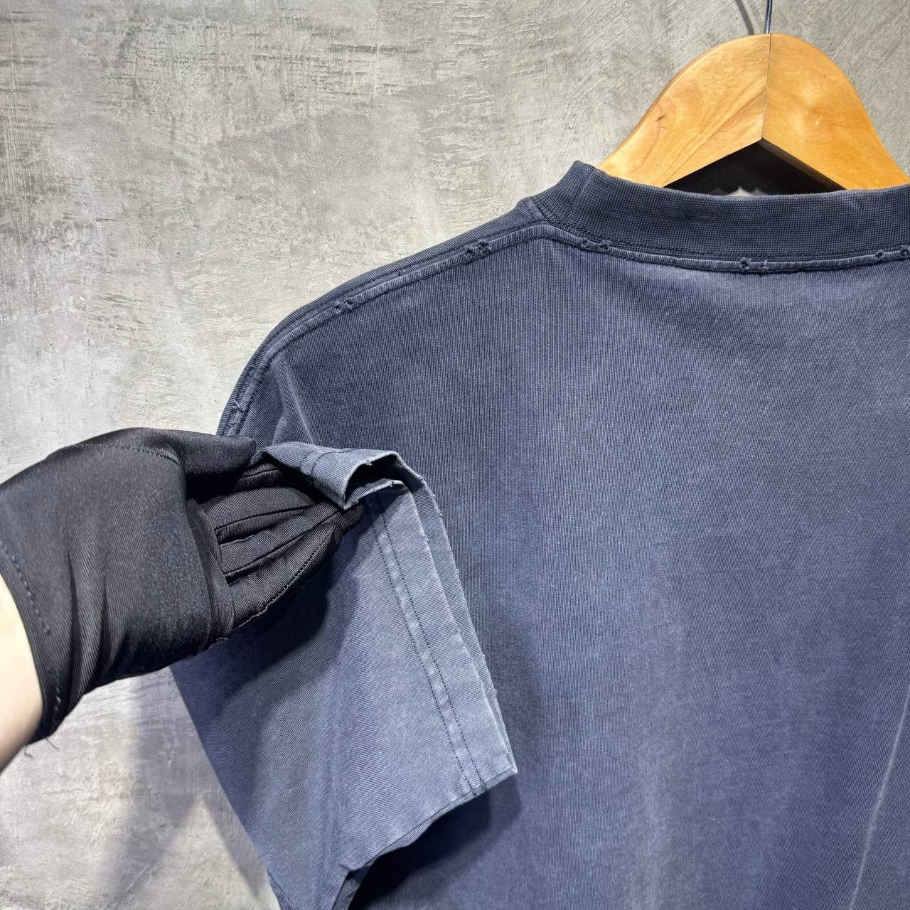 Balenciaga Balenciaga Property Vintage washed distressed tee Size US L / EU 52-54 / 3 - 10 Thumbnail