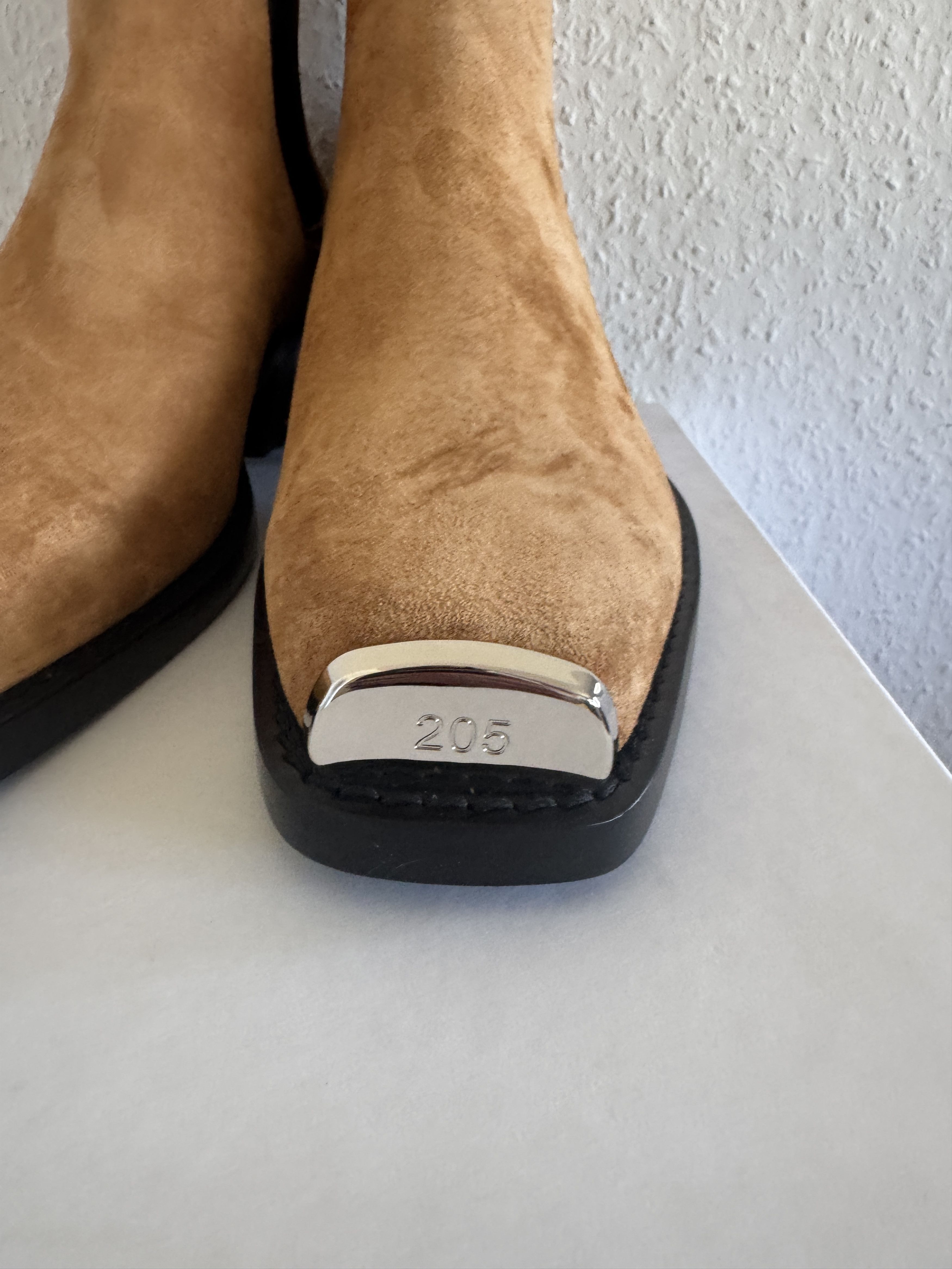 Calvin Klein 205W39NYC Walnut Suede Chelsea Boot Size US 11 / EU 44 - 6 Thumbnail