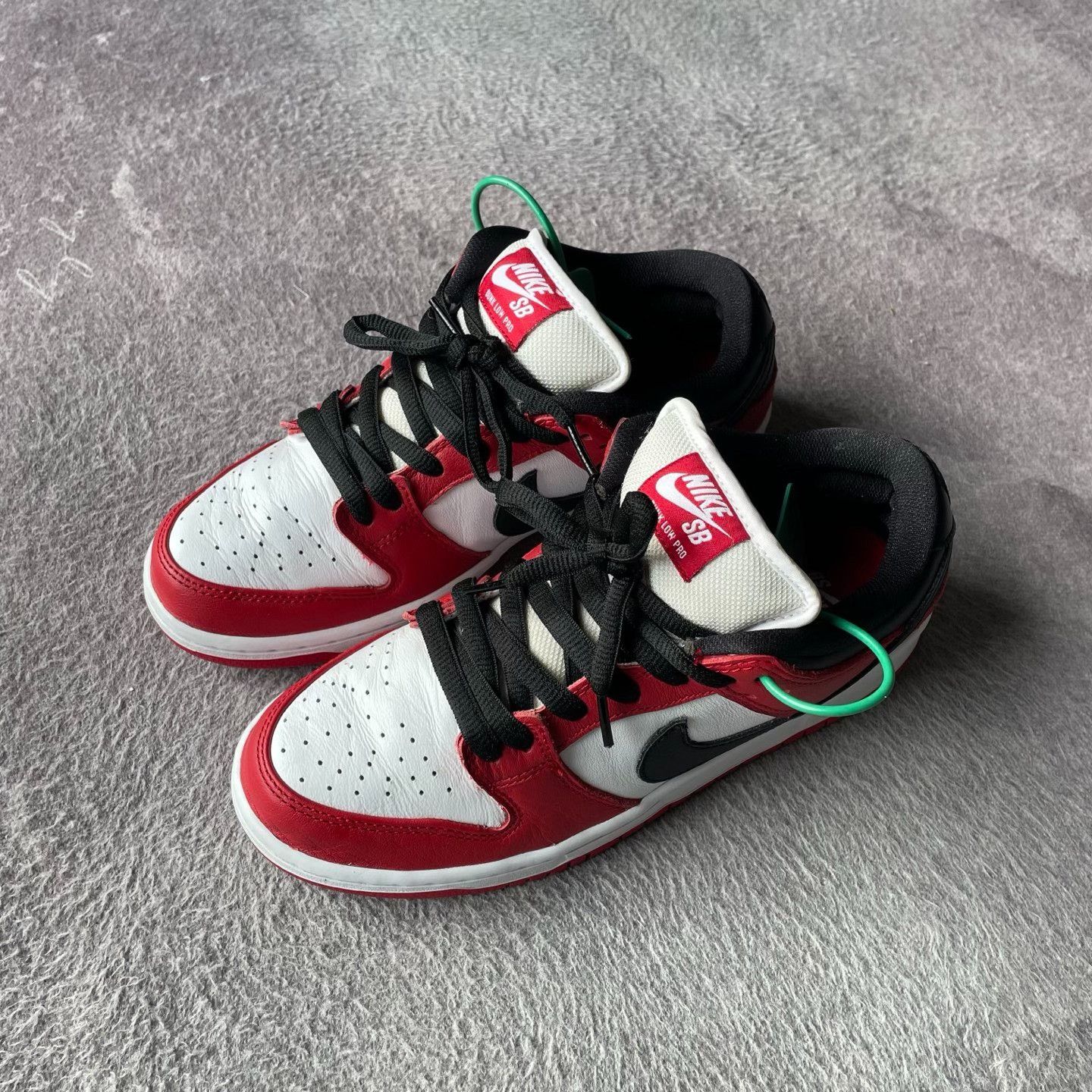 Nike Red Lowtop Sneakers 40 Men Size US 7.5 / EU 40-41 - 1 Thumbnail