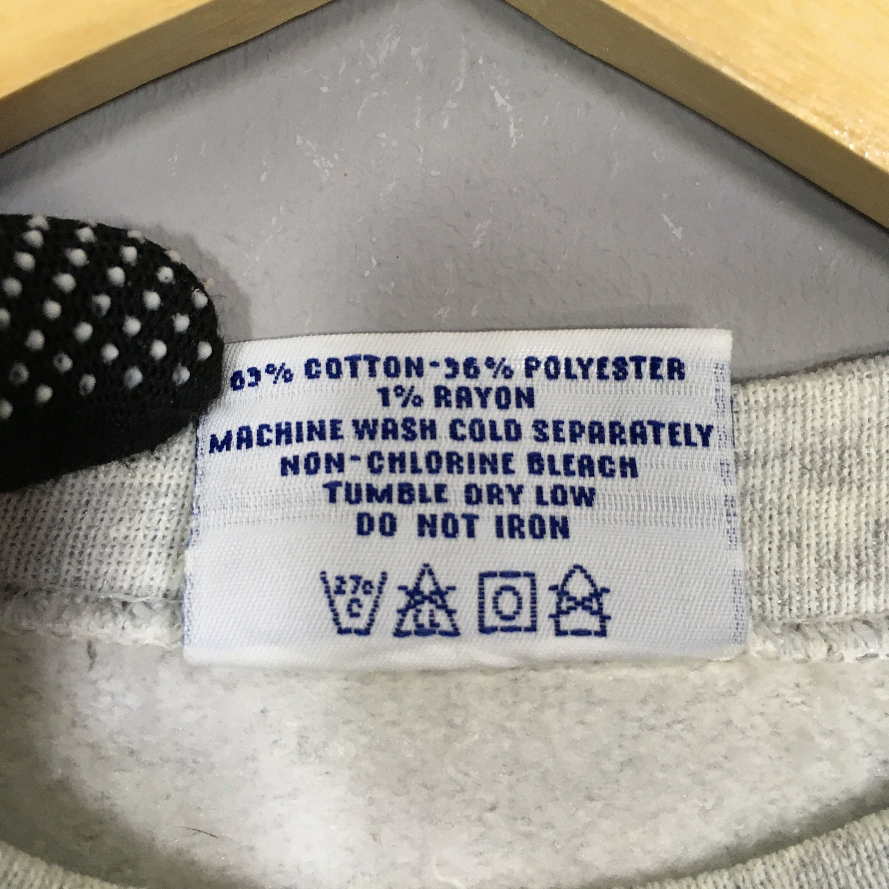 Mickey Mouse × Vintage Vintage 90's Mickey Mouse California Sweatshirts Large Size US L / EU 52-54 / 3 - 7 Thumbnail