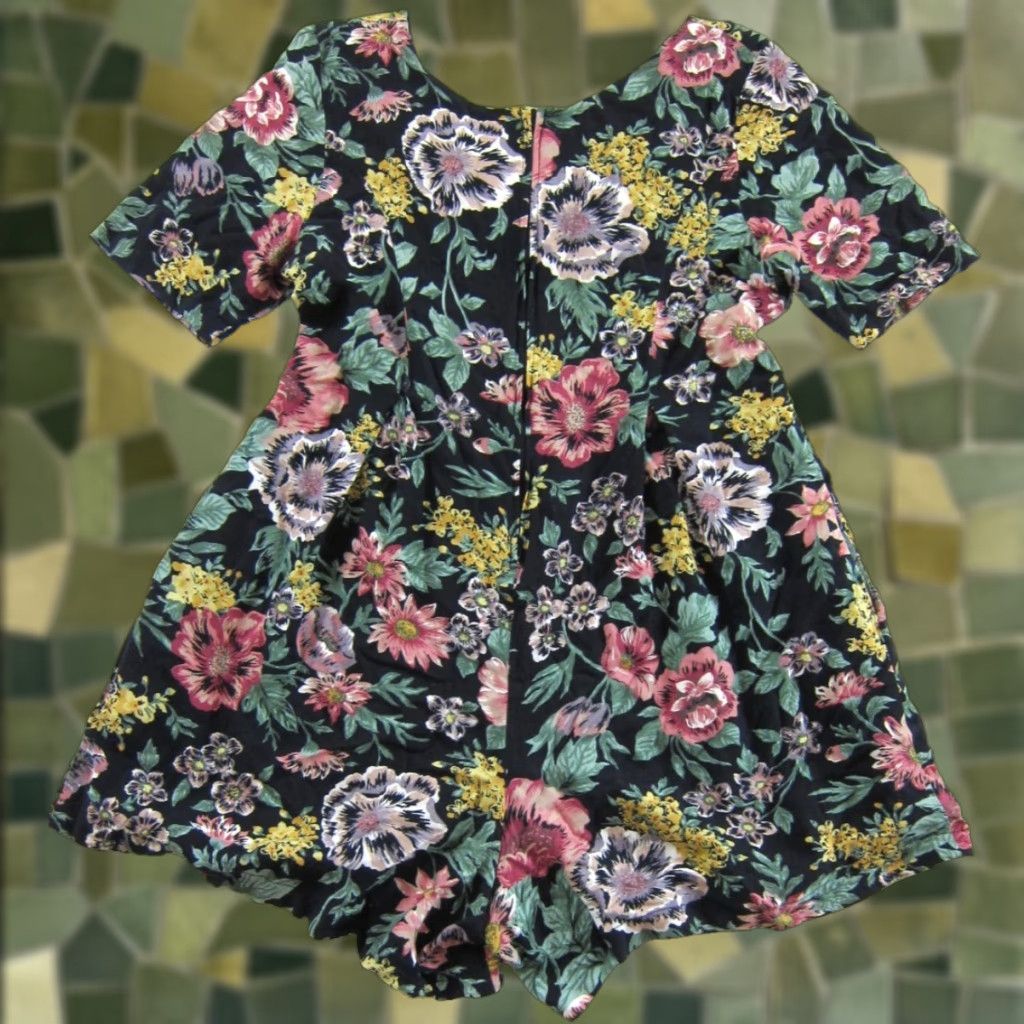 Pinko VTG Westport Ltd. 100% Rayon Black Pink Floral Pocket Shorts Romper Jumpsuit M Size 32" / US 10 / IT 46 - 1 Thumbnail
