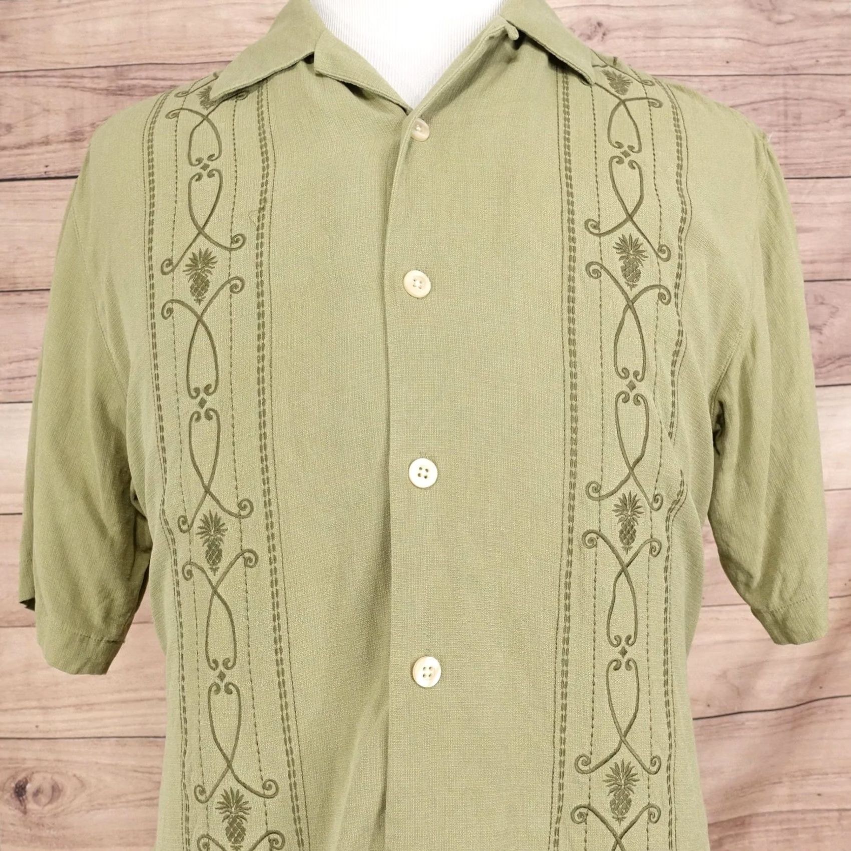 Tommy Bahama Tommy Bahama Shirt Mens M Green Solid Short Sleeve Button-Up 100% Silk Tropical Size US M / EU 48-50 / 2 - 2 Thumbnail