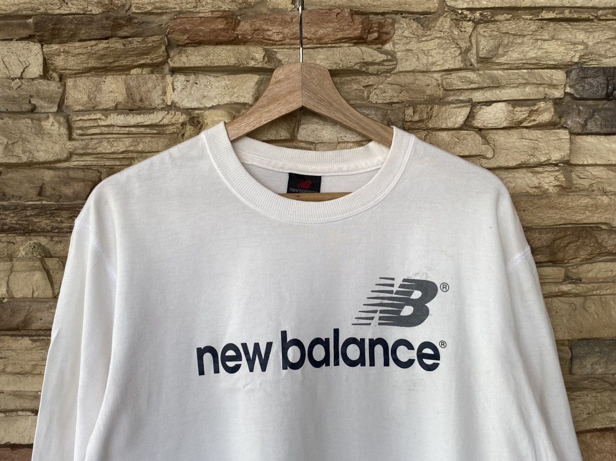Vintage Vintage New Balance Spell Out Logo Long Sleeve Size US L / EU 52-54 / 3 - 4 Thumbnail