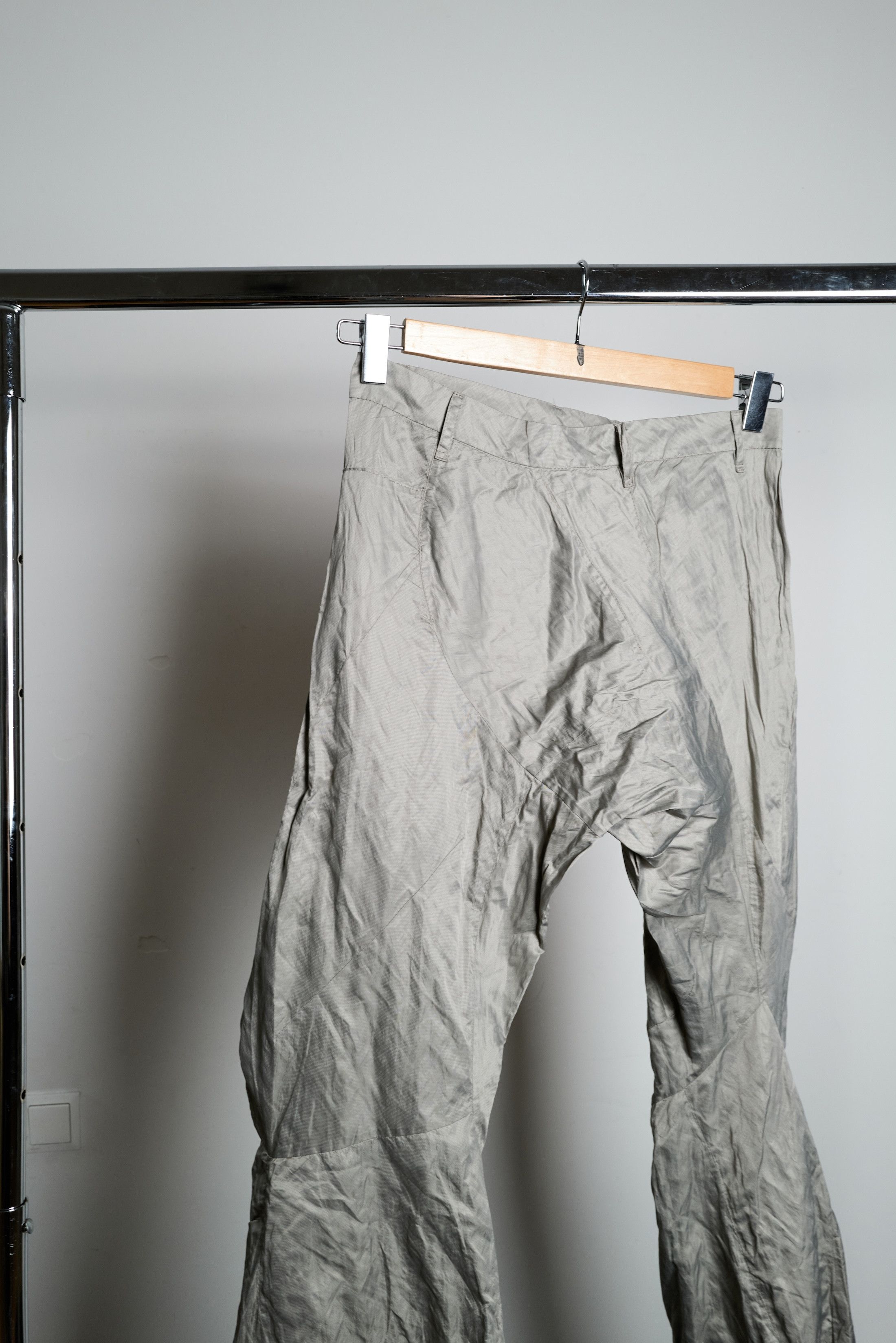 Other NKTRMNV assymetric nylon pants Size US 30 / EU 46 - 10 Thumbnail
