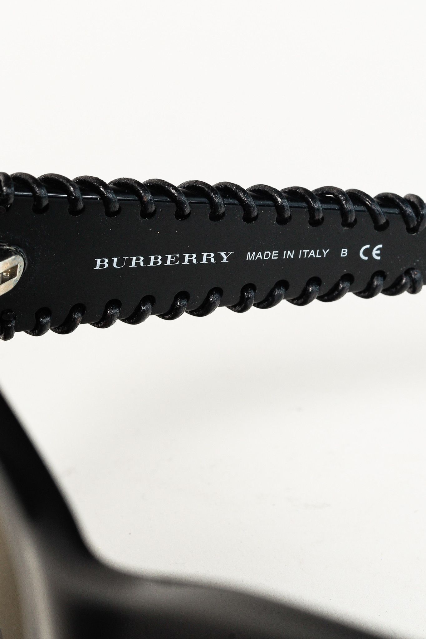 Burberry Burberry SS/12 B-4121-Q-A Cat Eye Whipstitch Sunglasses Size ONE SIZE - 8 Thumbnail