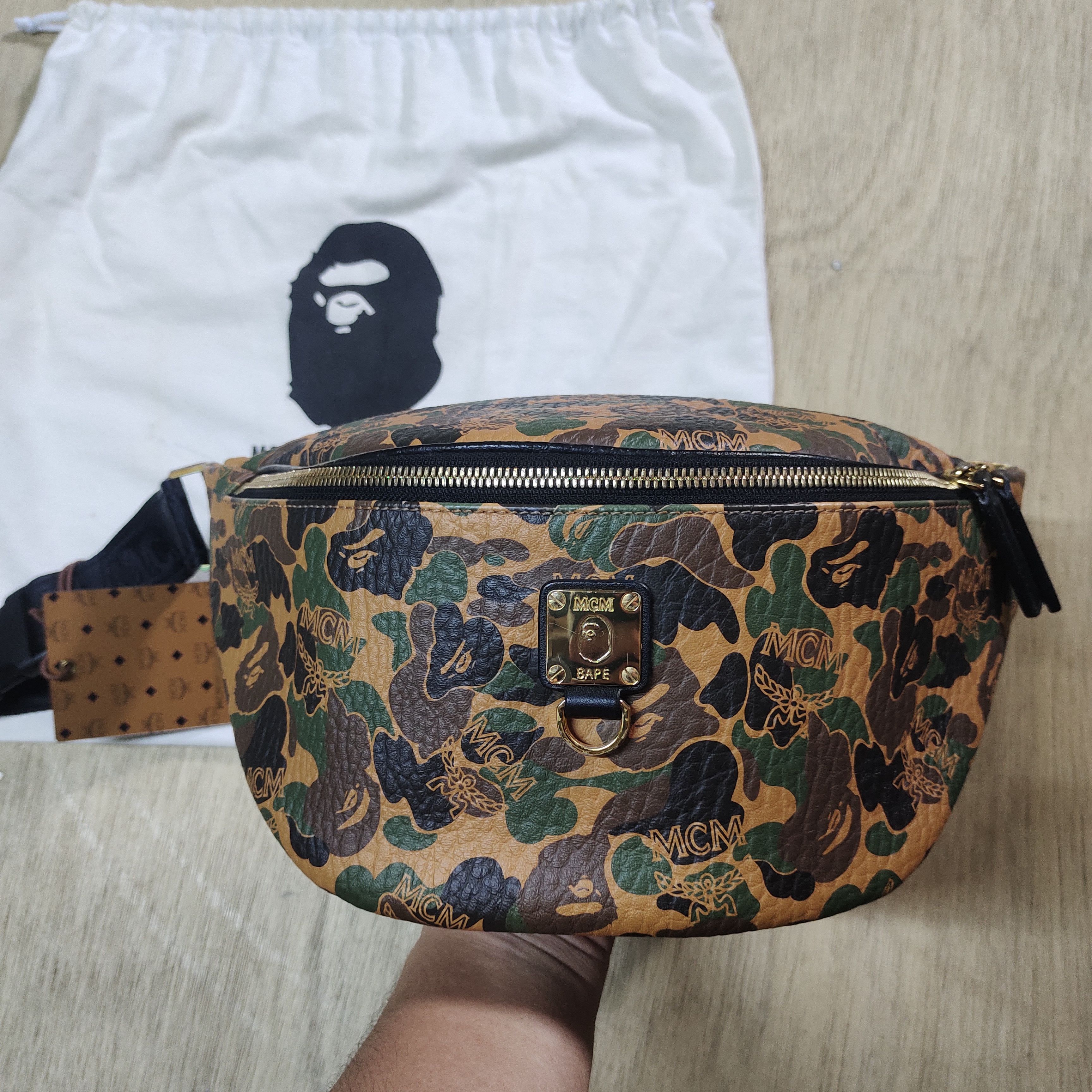 Bape × MCM MCM X BAPE BELT BAG VISETOS CAMO Size ONE SIZE - 7 Thumbnail