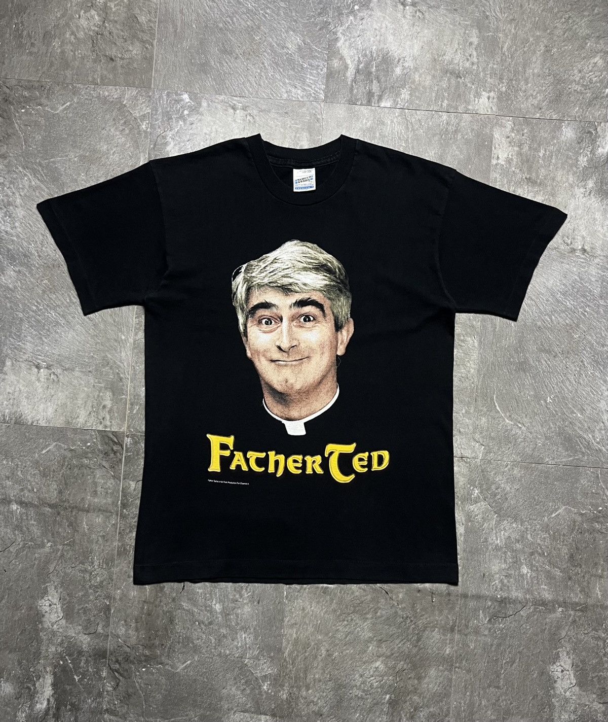 Vintage Vintage Father Ted 90s TV Series Humor USA T Shirt Size US L / EU 52-54 / 3 - 1 Thumbnail
