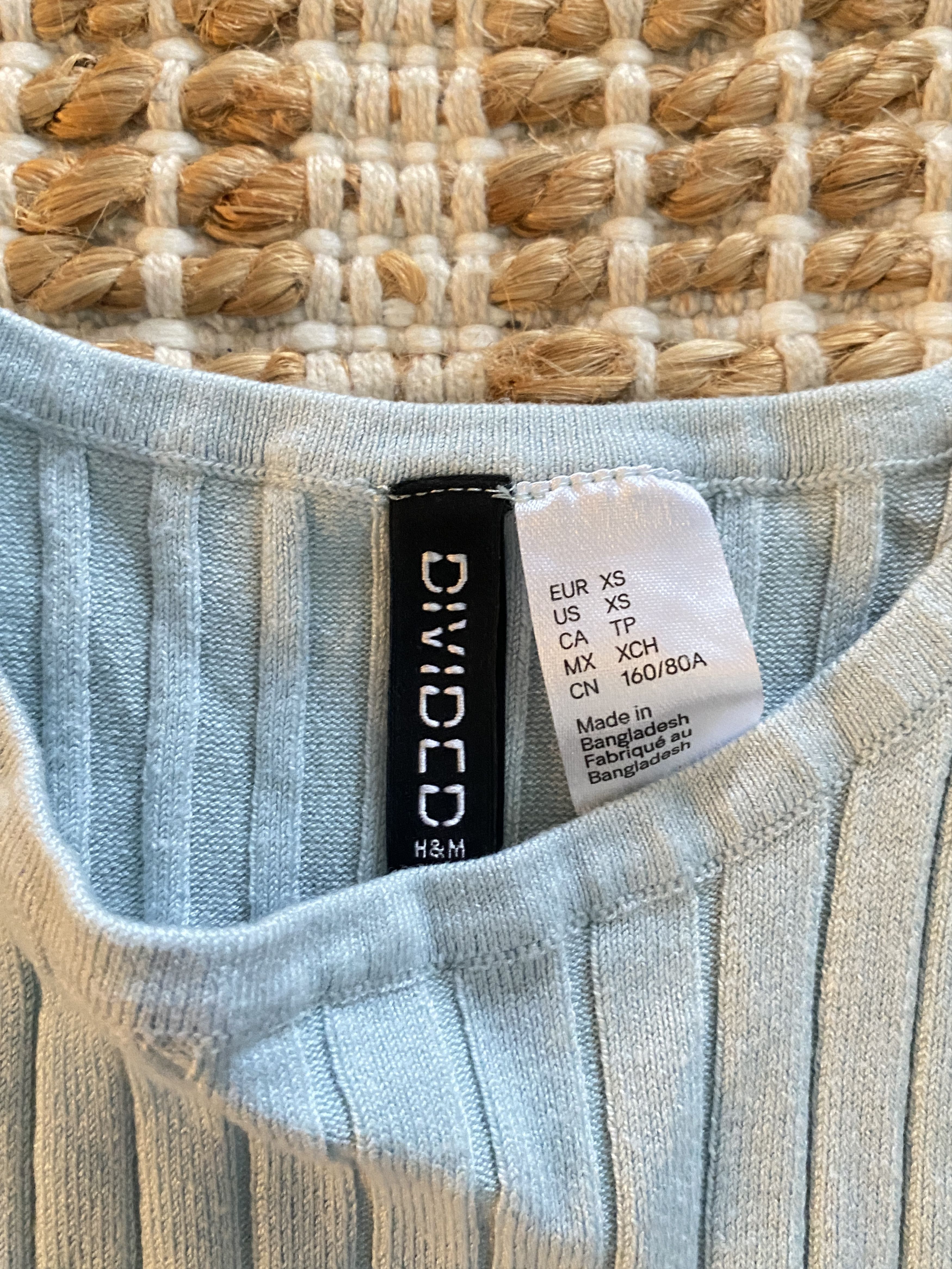 H&M H&M Divided Light Blue Cropped Halter Top – Size XS Size XS / US 0-2 / IT 36-38 - 8 Thumbnail
