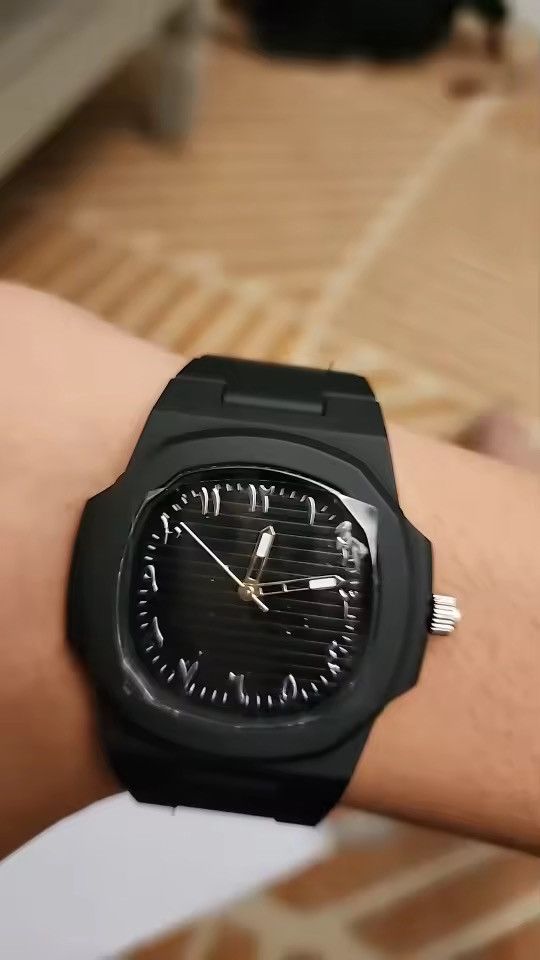 Vintage Arabic Numerals Dial Watch Size ONE SIZE - 8 Thumbnail