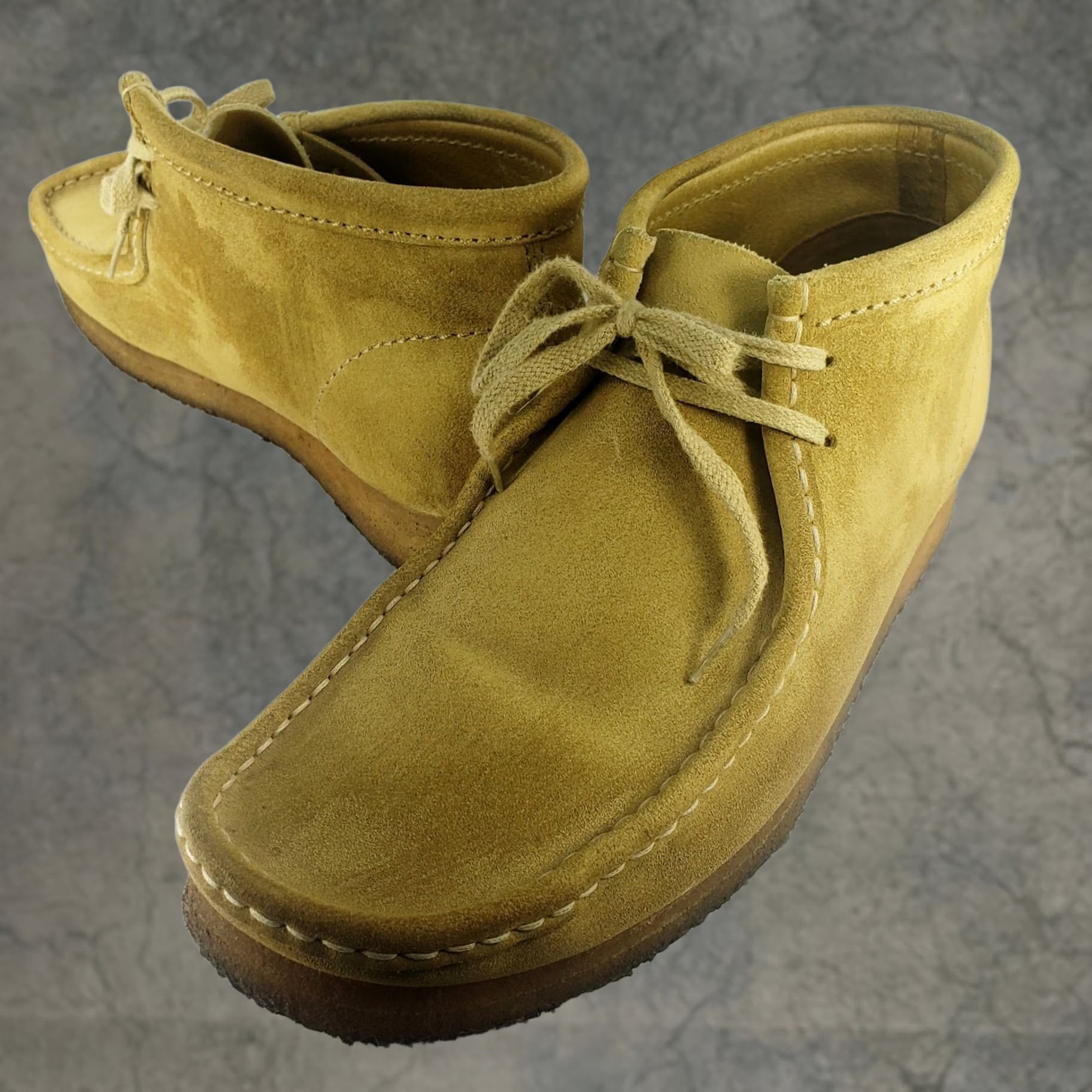Clarks Clarks Originals Men's 11.5M Tan Leather Suede Chukka Desert Boots Casual, Travel, Workwear - Comfort, Crepe Soles, Leather Insole - Vintage No Size US 12 / EU 45 - 1 Thumbnail