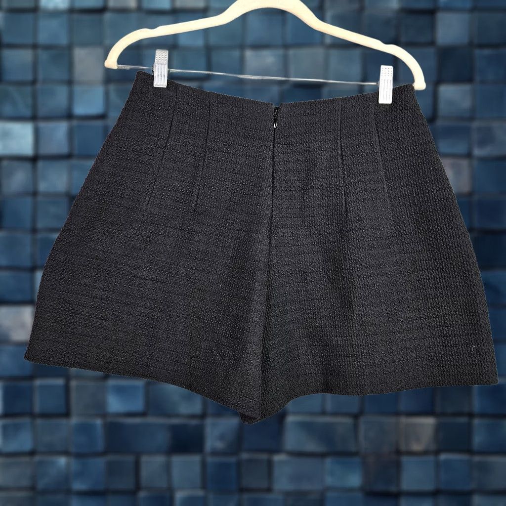 Carven Carven Women Shorts Size 40 Black Textured High Waist Casual Regular Front Flat Front Cotton Blend, Polyester, Elastane Size 27" / US 4 / IT 40 - 1 Thumbnail