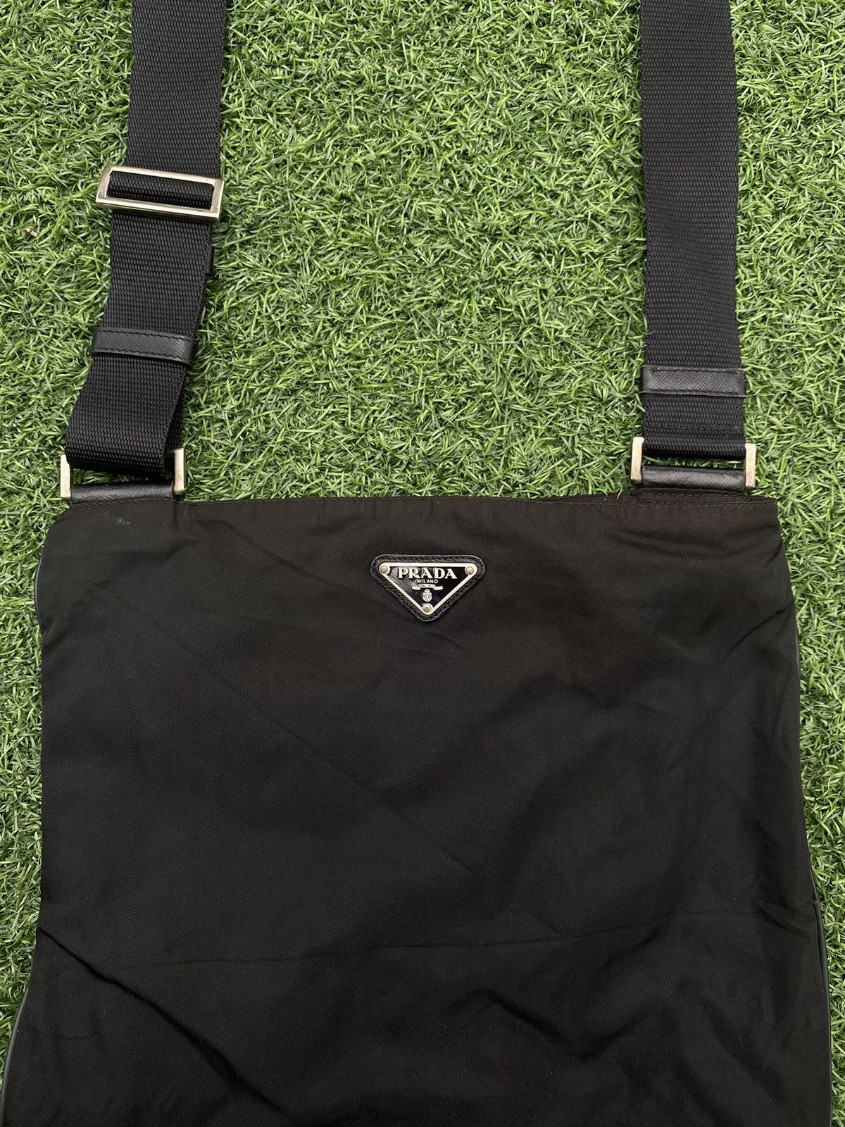 Prada PRADA BLACK LARGE NYLON MESSENGER CROSSBODY BAG Size ONE SIZE - 3 Thumbnail