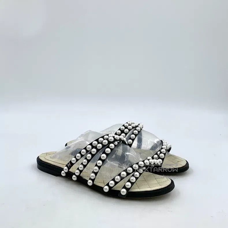 Chanel Chanel Black pearl double C decoration casual flat one-wor Size US 5 / IT 35 - 2 Thumbnail