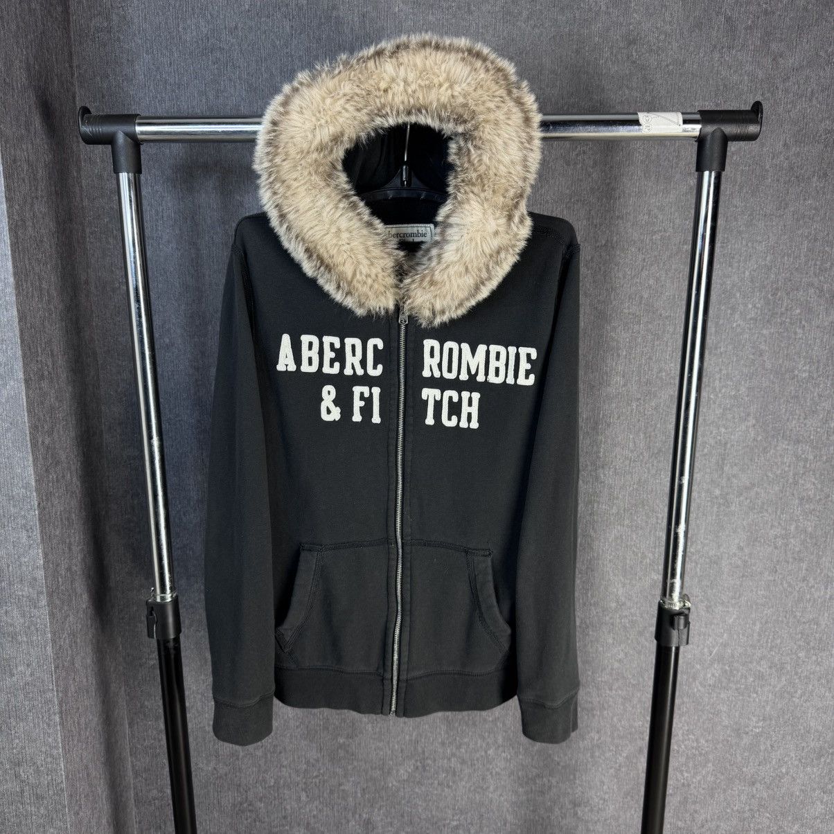 Abercrombie & Fitch Abercrombie & Fitch faux fur zip hoodie logo japanese y2k Size US M / EU 48-50 / 2 - 1 Thumbnail
