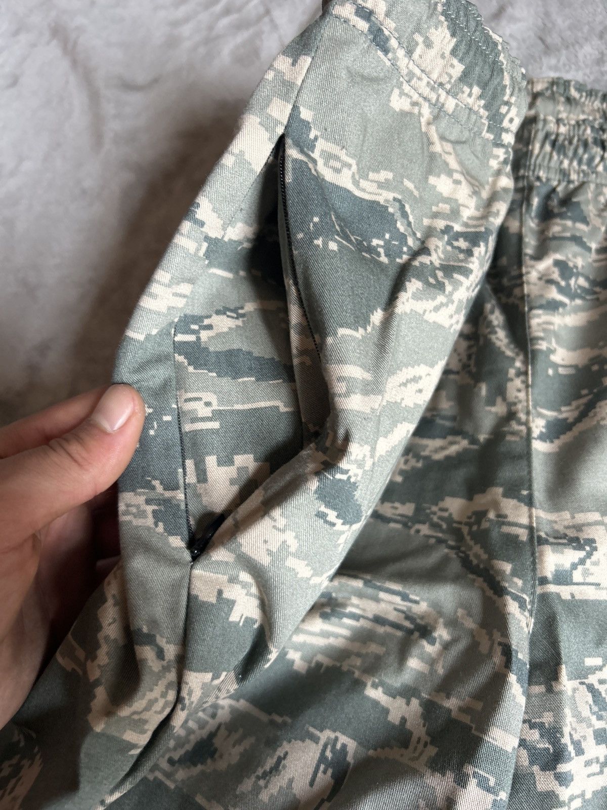 Trinity The Label Trinity digi camo cooldown pants Size US 36 / EU 52 - 5 Thumbnail
