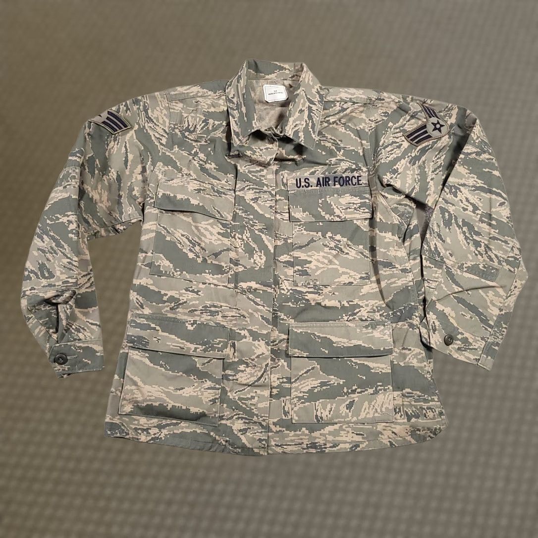 Vintage VINTAGE US Air Force Utility Coat Camouflage Women's 14 Regular Patches Button Up Heavy Size XL / US 12-14 / IT 48-50 - 1 Thumbnail