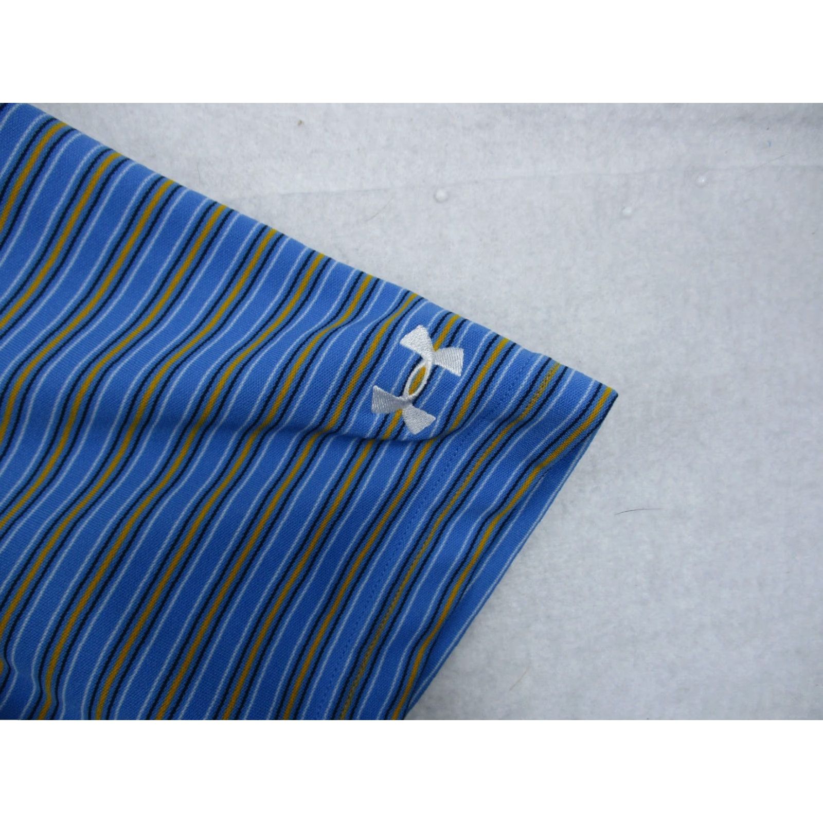 Under Armour Under Armour Polo Shirt Mens L Blue Stripe Embroidered Logo Golf Classic Short Sleeve breathable Polyester Blend Knit Button Collared Size US L / EU 52-54 / 3 - 3 Thumbnail