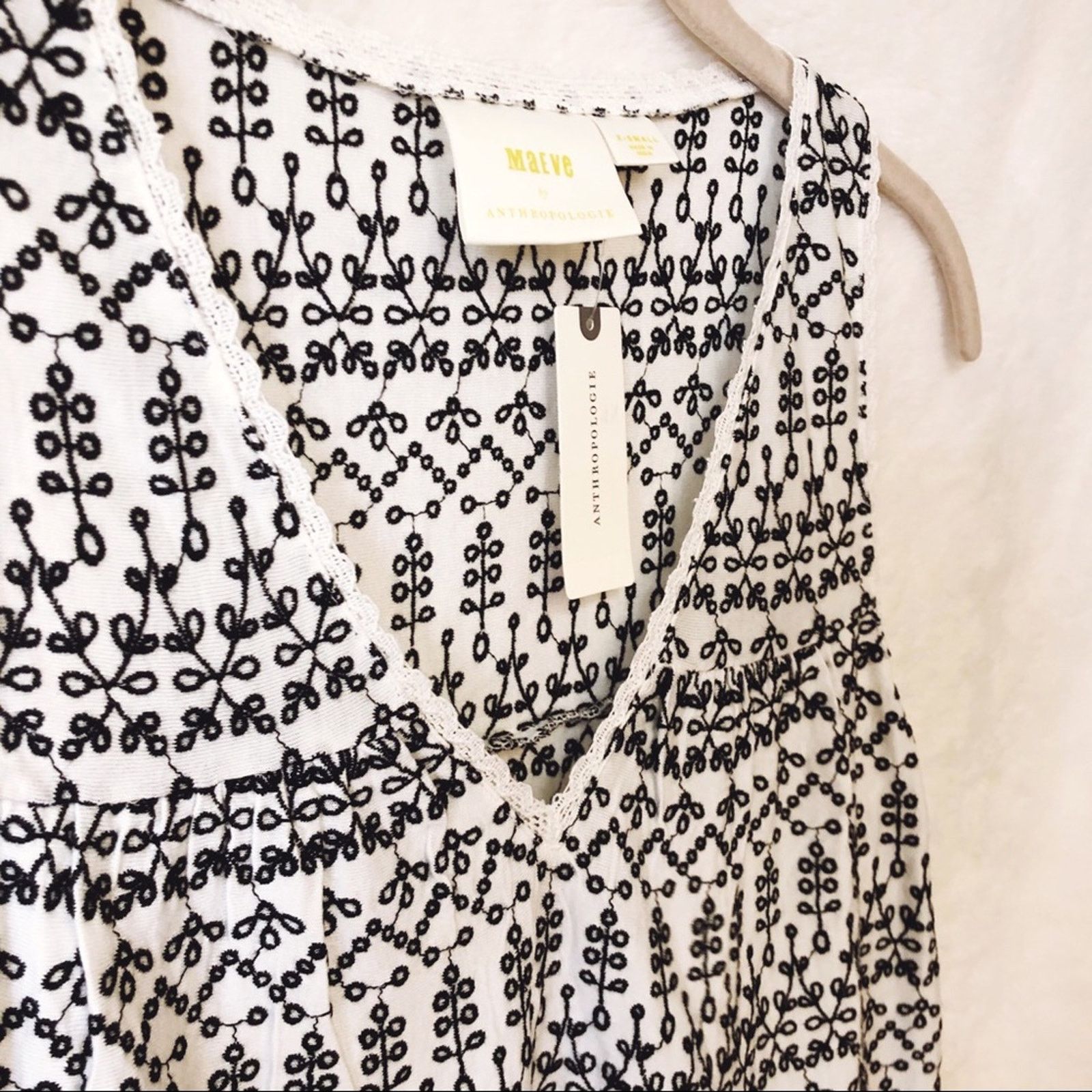 Anthropologie Anthropologie Ivory Cammie Embroidered Peplum Top Size XS / US 0-2 / IT 36-38 - 6 Thumbnail