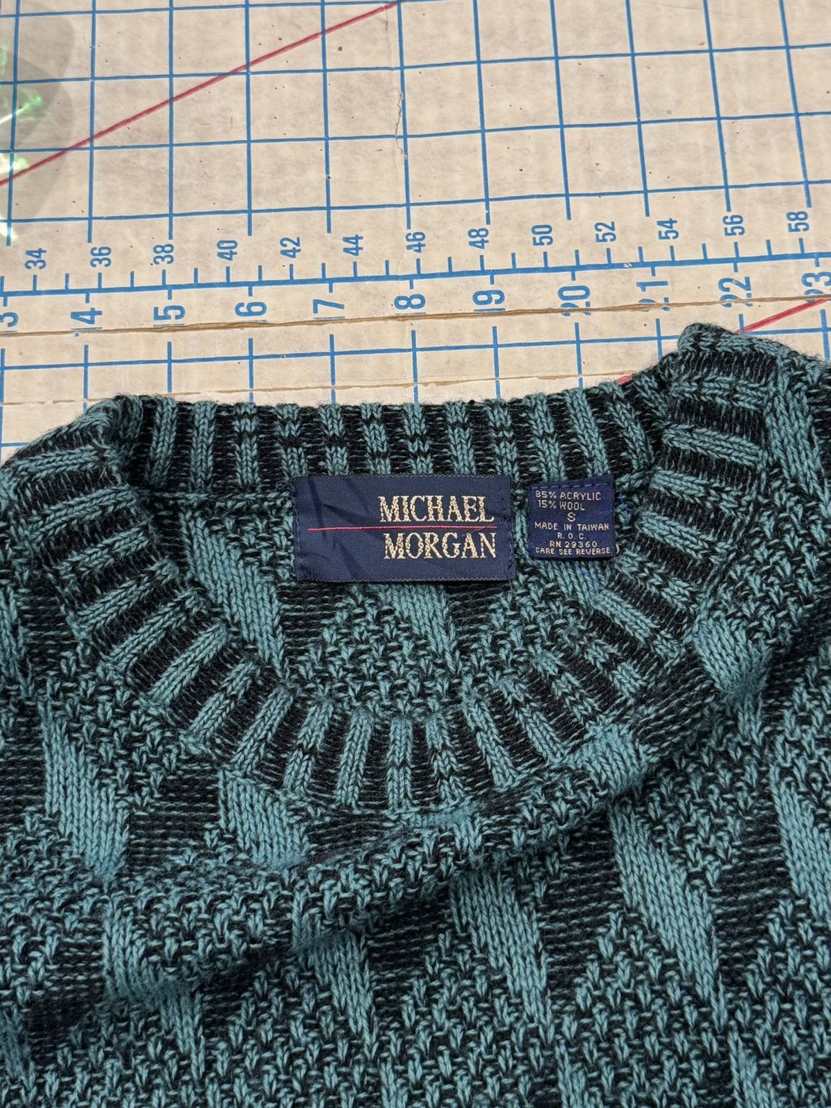 Vintage Vintage Michael Morgan Patterned Knit Sweater Blue Fits Med Size US M / EU 48-50 / 2 - 5 Thumbnail