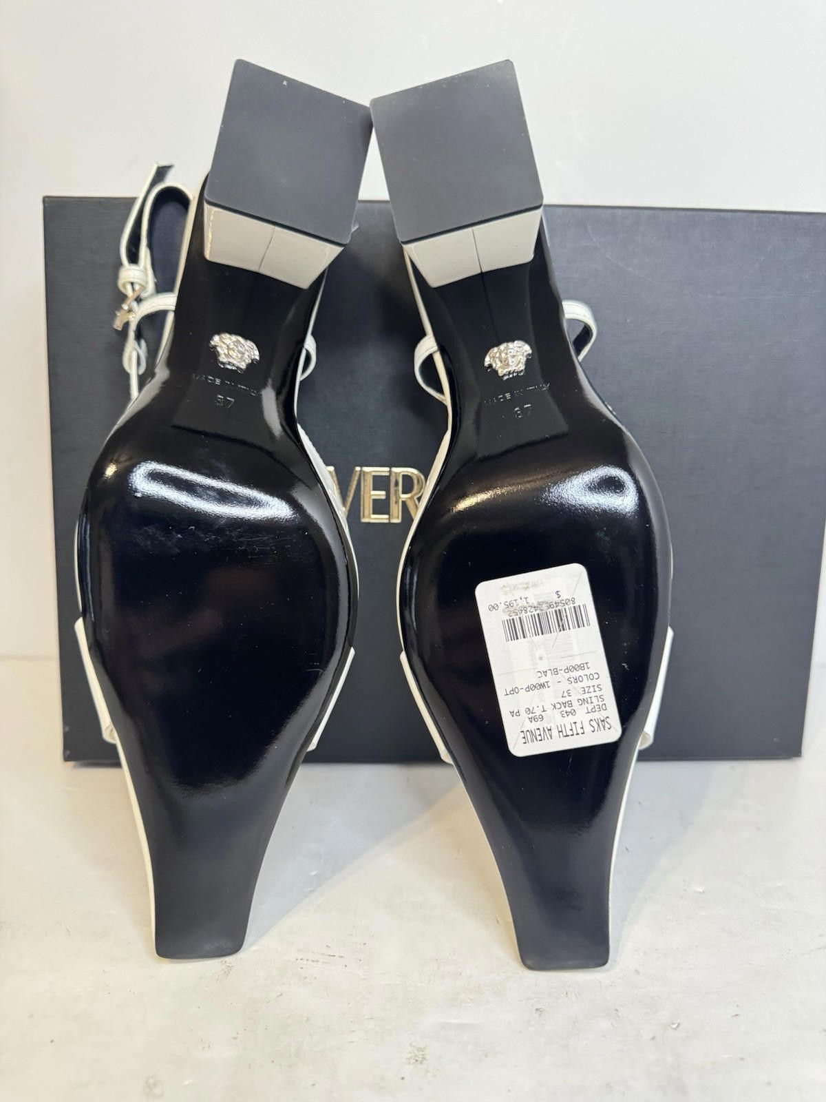 Versace Versace Medusa Head leather pumps Size 37/7 Size US 7 / IT 37 - 8 Thumbnail