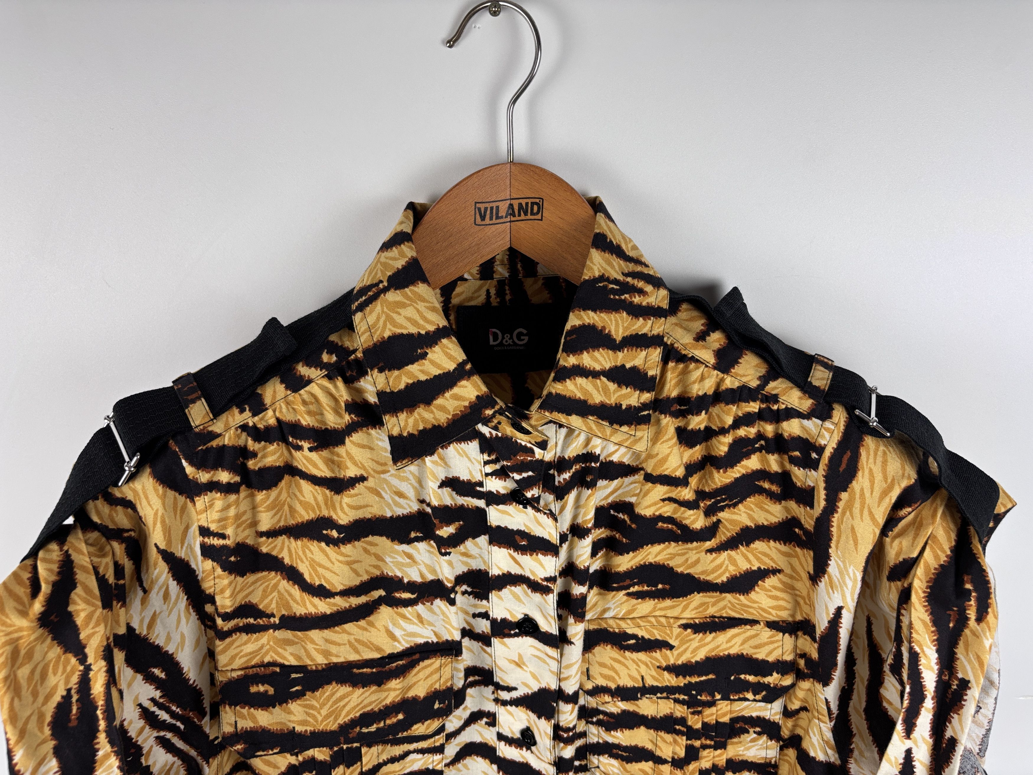Dolce & Gabbana Dolce & Gabbana Tiger Print Short Sleeve Button Shirt 44 Size M / US 6-8 / IT 42-44 - 2 Thumbnail