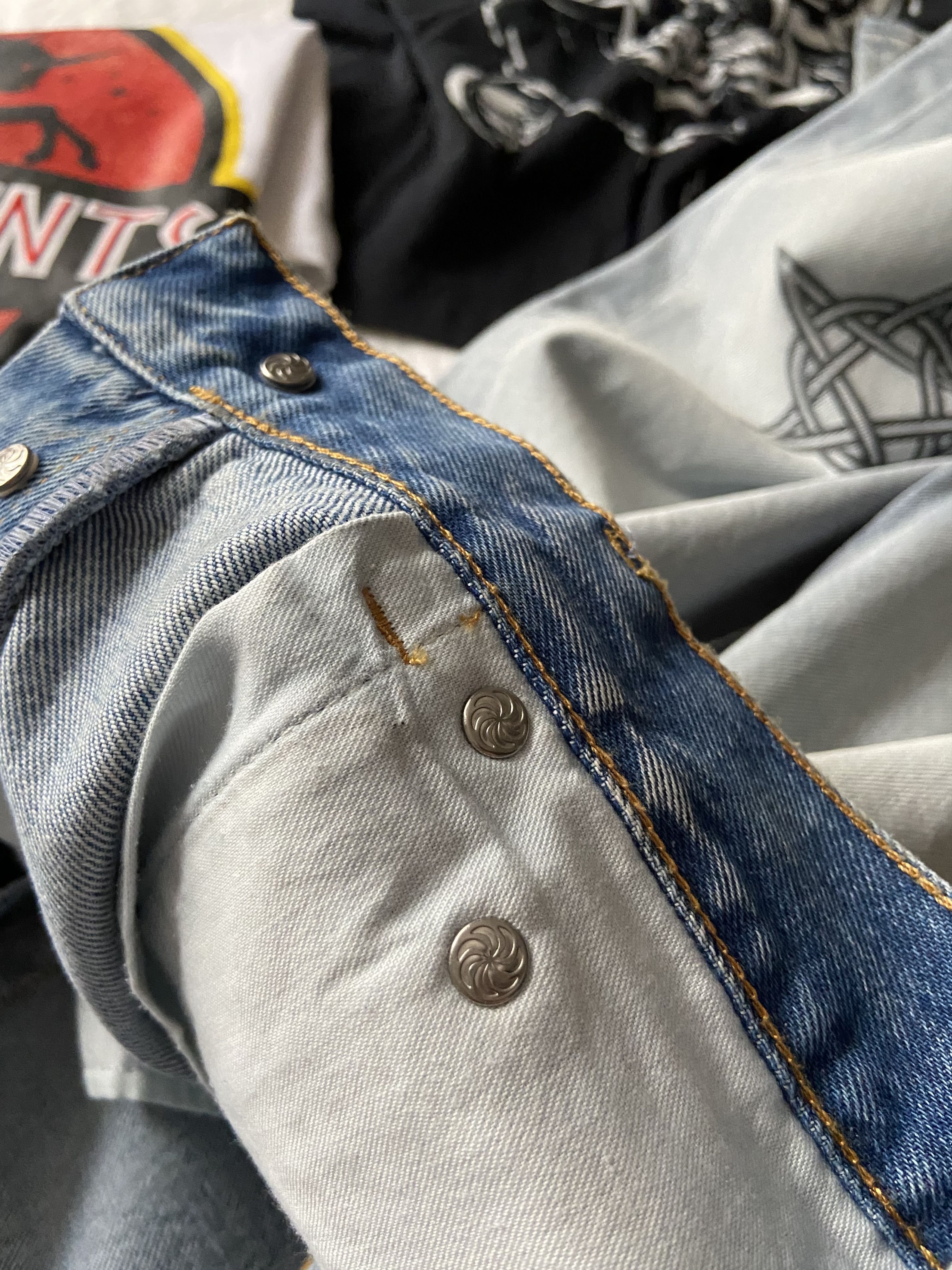 Vetements Vetements tattoo star light blue straight denim Size US 32 / EU 48 - 9 Thumbnail