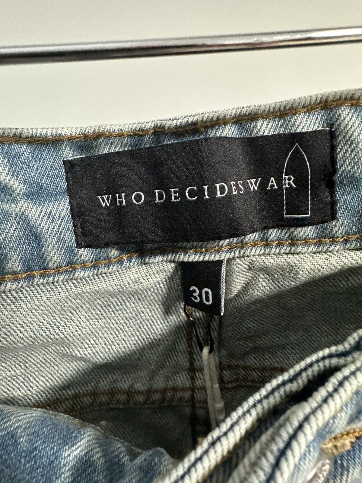 Who Decides War Who Decides War Windows Size US 30 / EU 46 - 4 Thumbnail