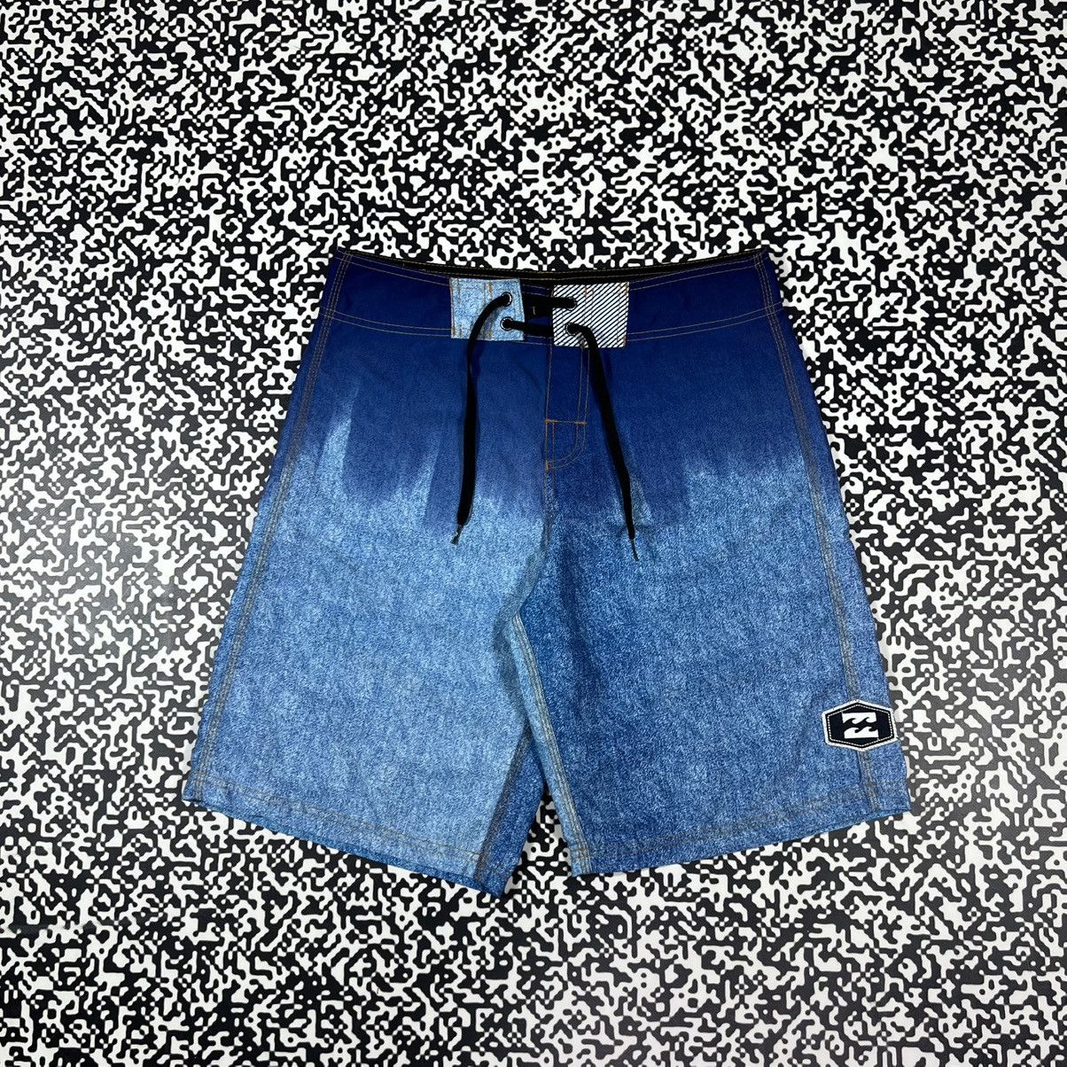 Billabong Vintage Y2K Billabong Wave Print Surf Retro Style Shorts Size US 32 / EU 48 - 1 Thumbnail