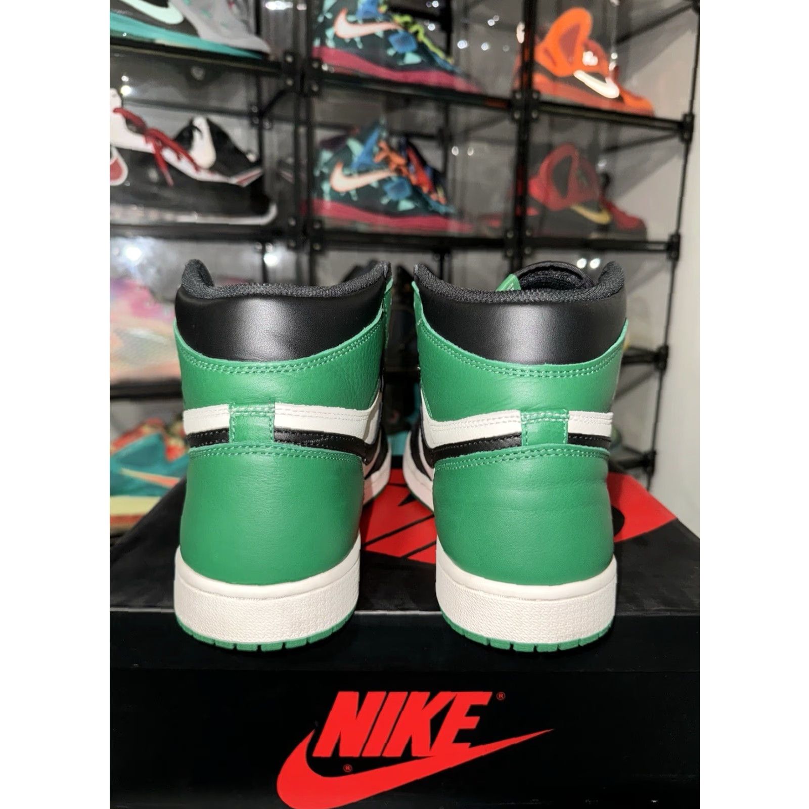 Jordan Brand Jordan Air Jordan 1 Pine Green High Top Sneaker 11 Men Tried On Size 11 Size US 11 / EU 44 - 5 Thumbnail