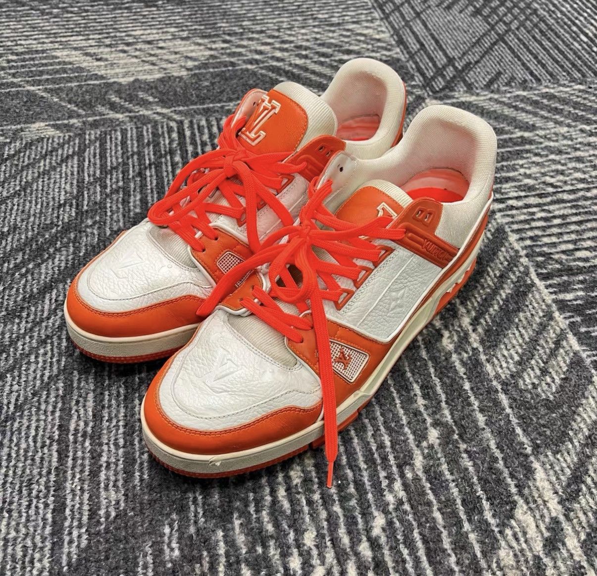Louis Vuitton Louis Vuitton Trainer White & Orange Sneakers J42 Size US 8.5 / EU 41-42 - 1 Thumbnail