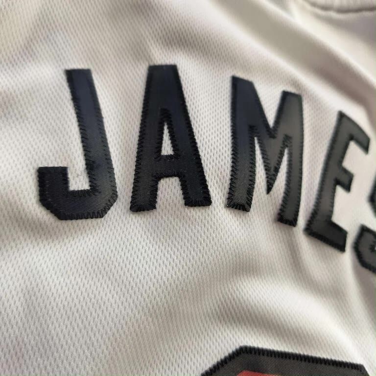 Adidas Miami Heat LeBron James Adidas Swingman home NBA jersey S Size US S / EU 44-46 / 1 - 12 Thumbnail