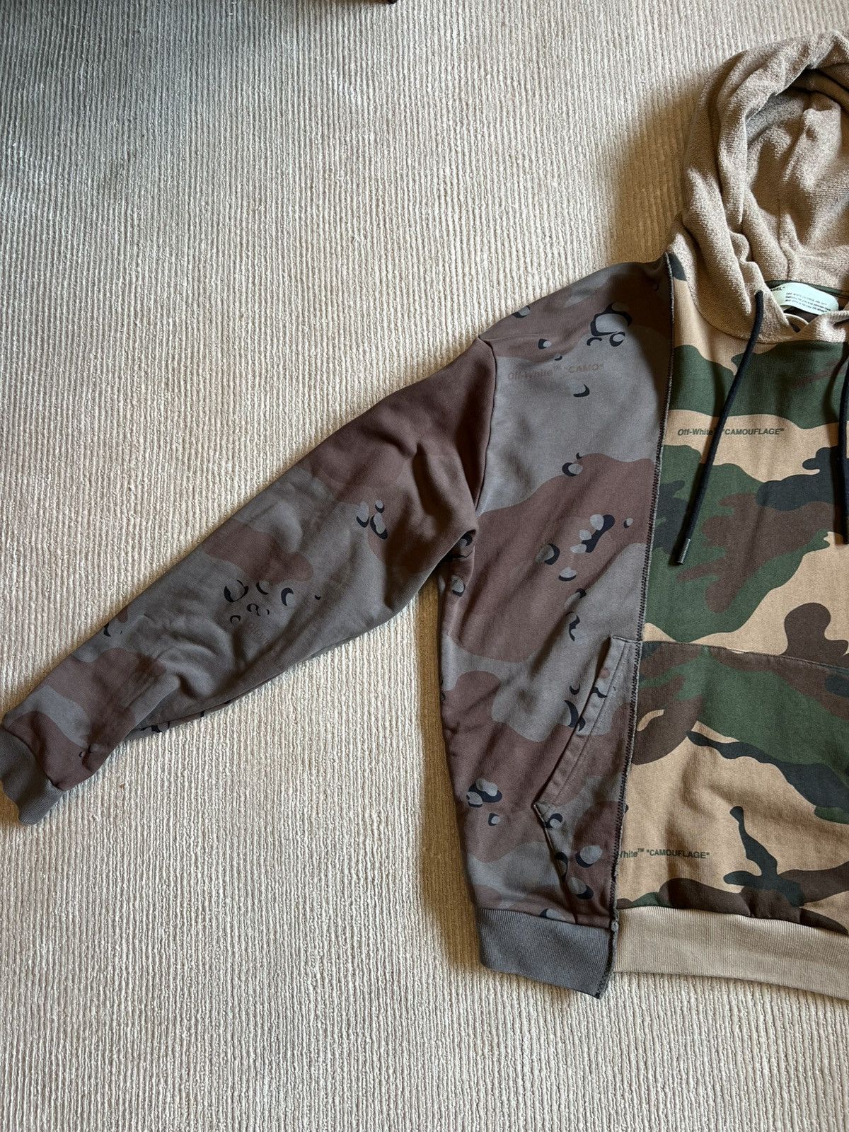 Off-White Off White Reconstructed Arrow Logo Camo Hoodie - Size L Size US L / EU 52-54 / 3 - 2 Thumbnail
