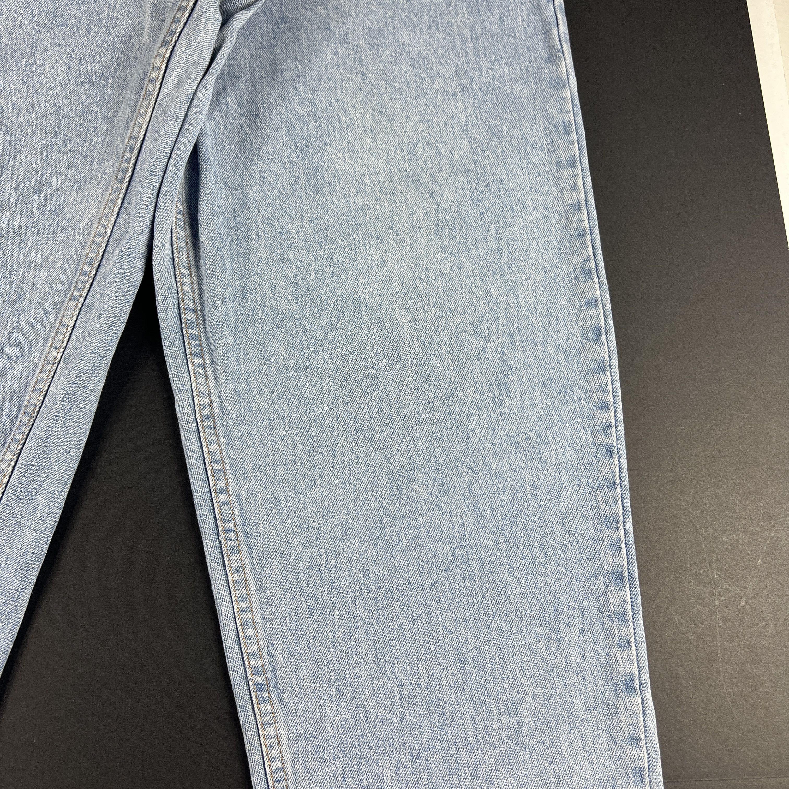 Levi's × Vintage VTG 90s Levi's Jeans 560 Loose Tapered Light Blue Denim Size US 35 - 5 Thumbnail