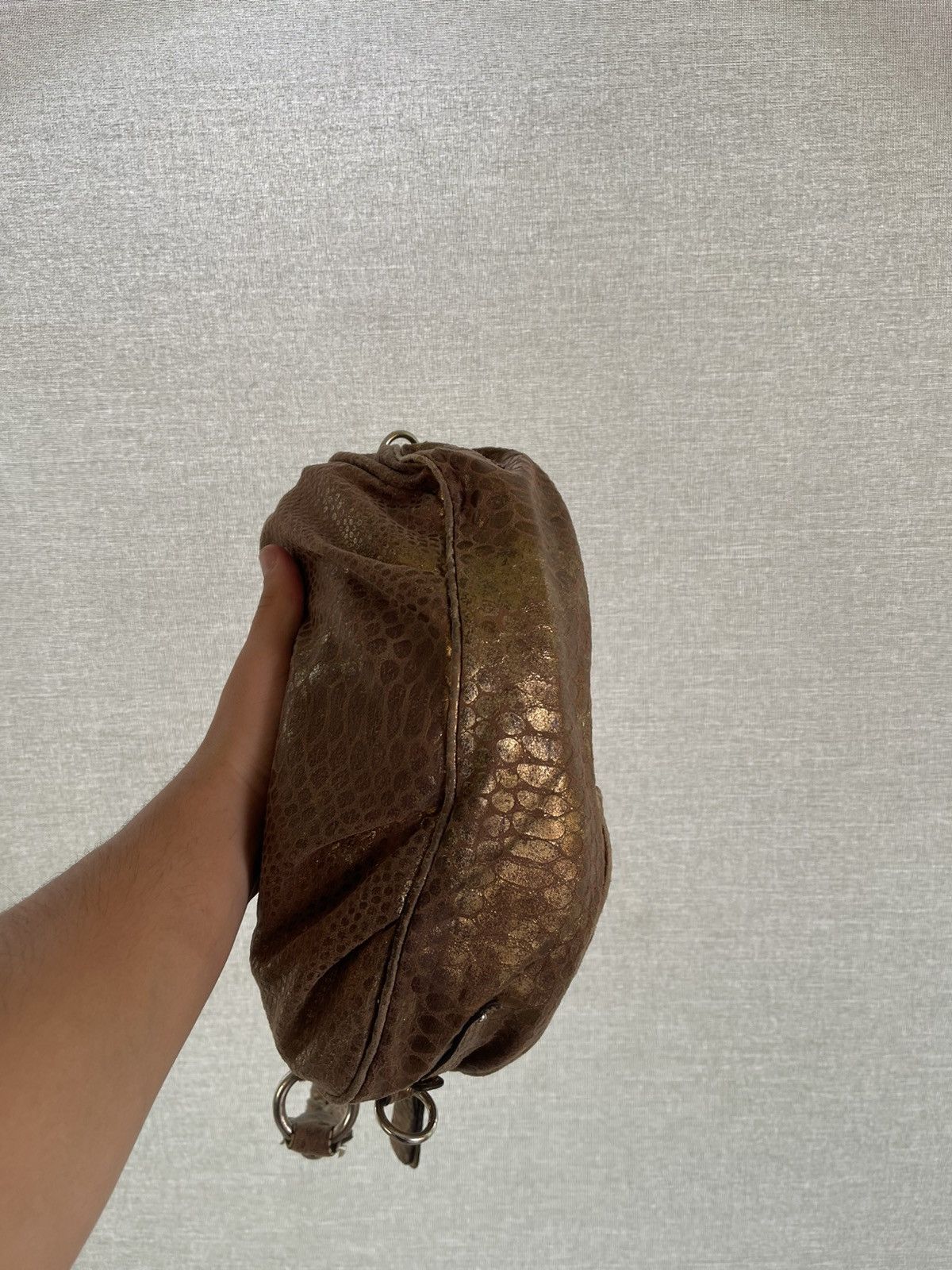 Guess × Japanese Brand × Vintage Rare🔥🔥Vintage monogram GUESS hobo bag Size ONE SIZE - 6 Thumbnail