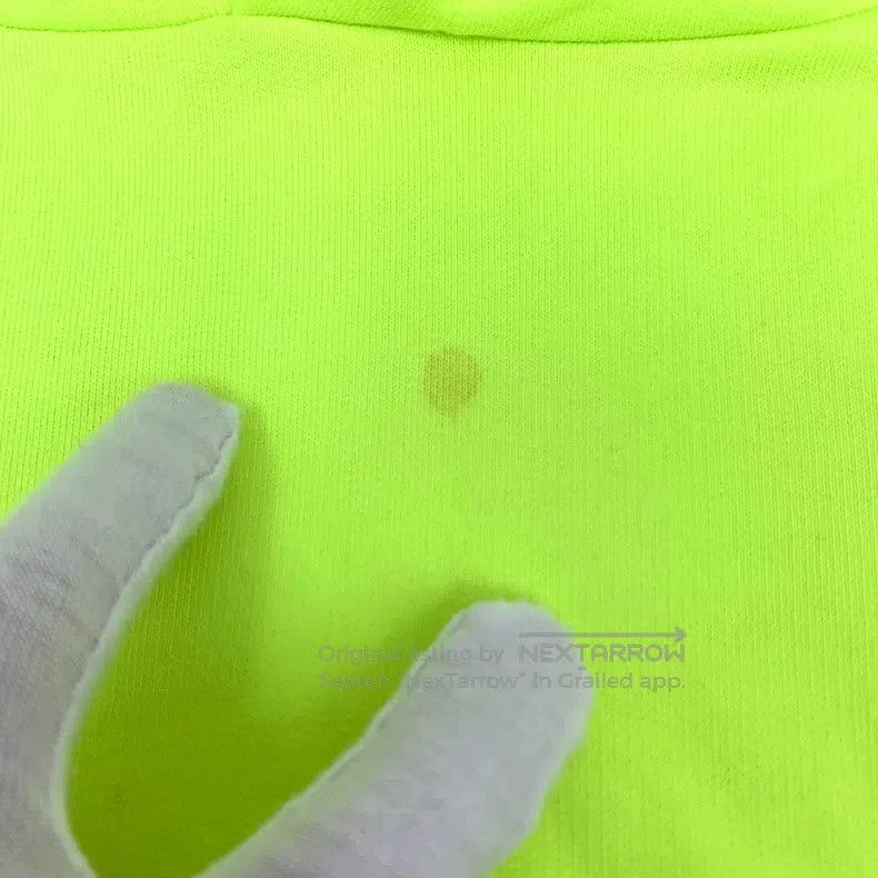 Balenciaga Balenciaga Neon Yellow Cotton Logo Letter Embroidered Hood Size US XS / EU 42 / 0 - 9 Thumbnail