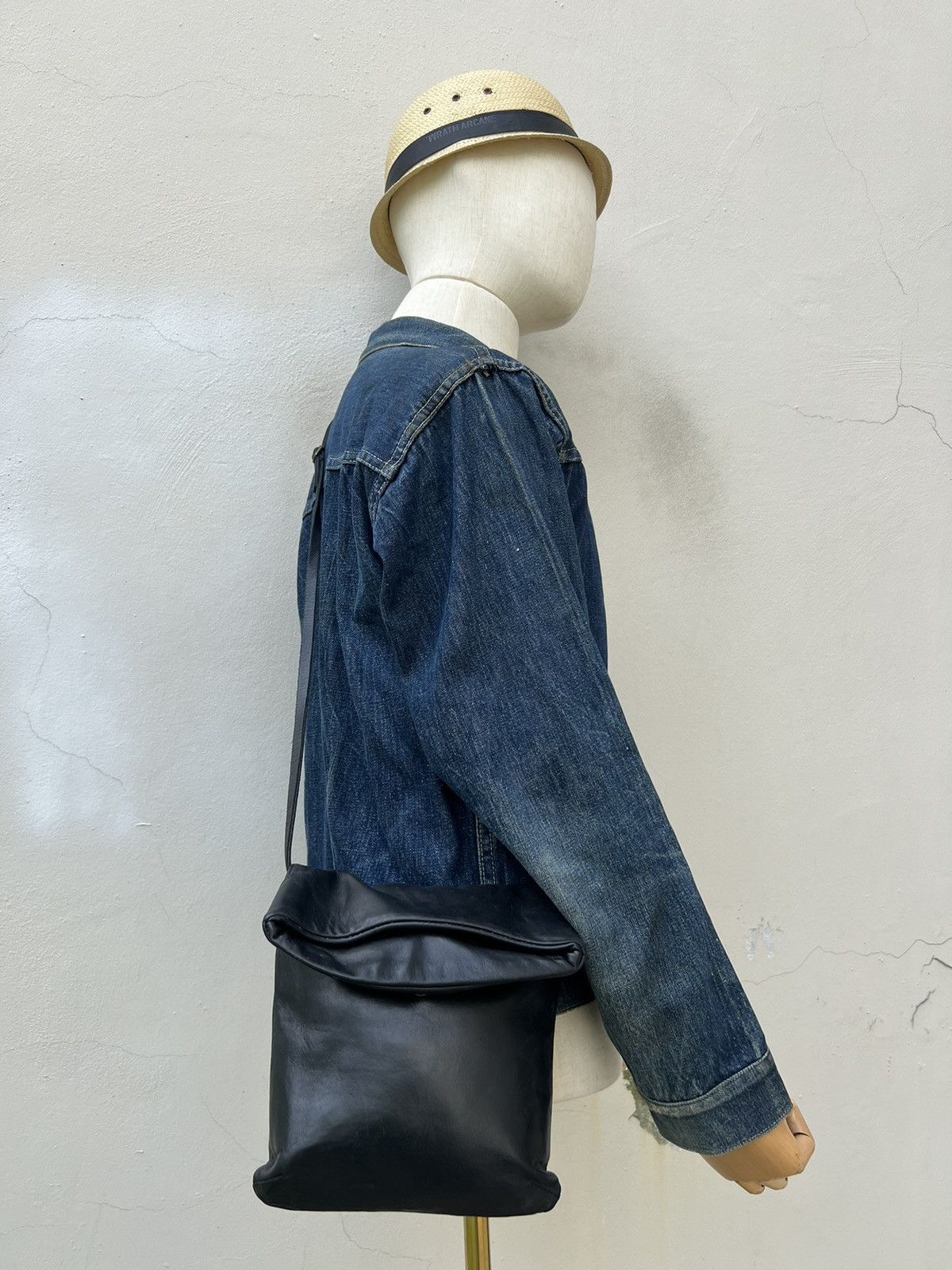 Leather Tsumori Chisato Japan Patina Black Leather Carry Bag Size ONE SIZE - 2 Thumbnail