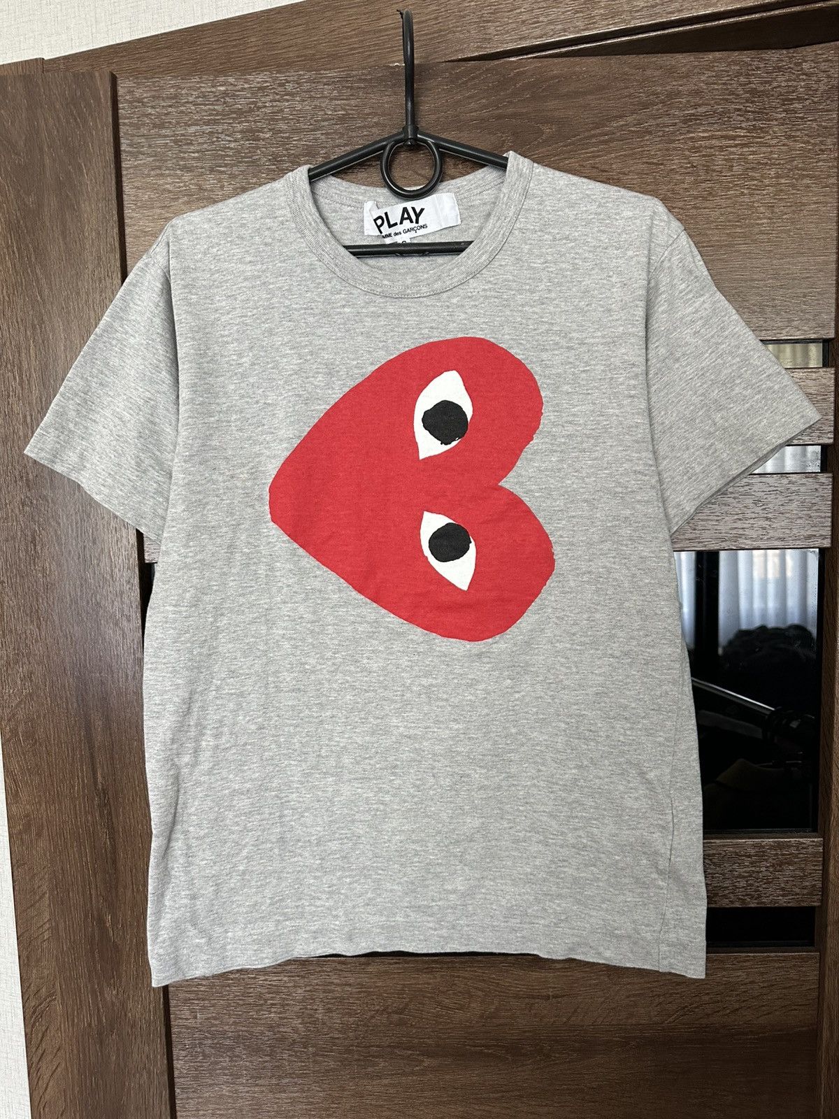 Comme des Garcons PLAY Comme Des Garcons PLAY CDG Heart Logo T-Shirt Size US S / EU 44-46 / 1 - 1 Thumbnail