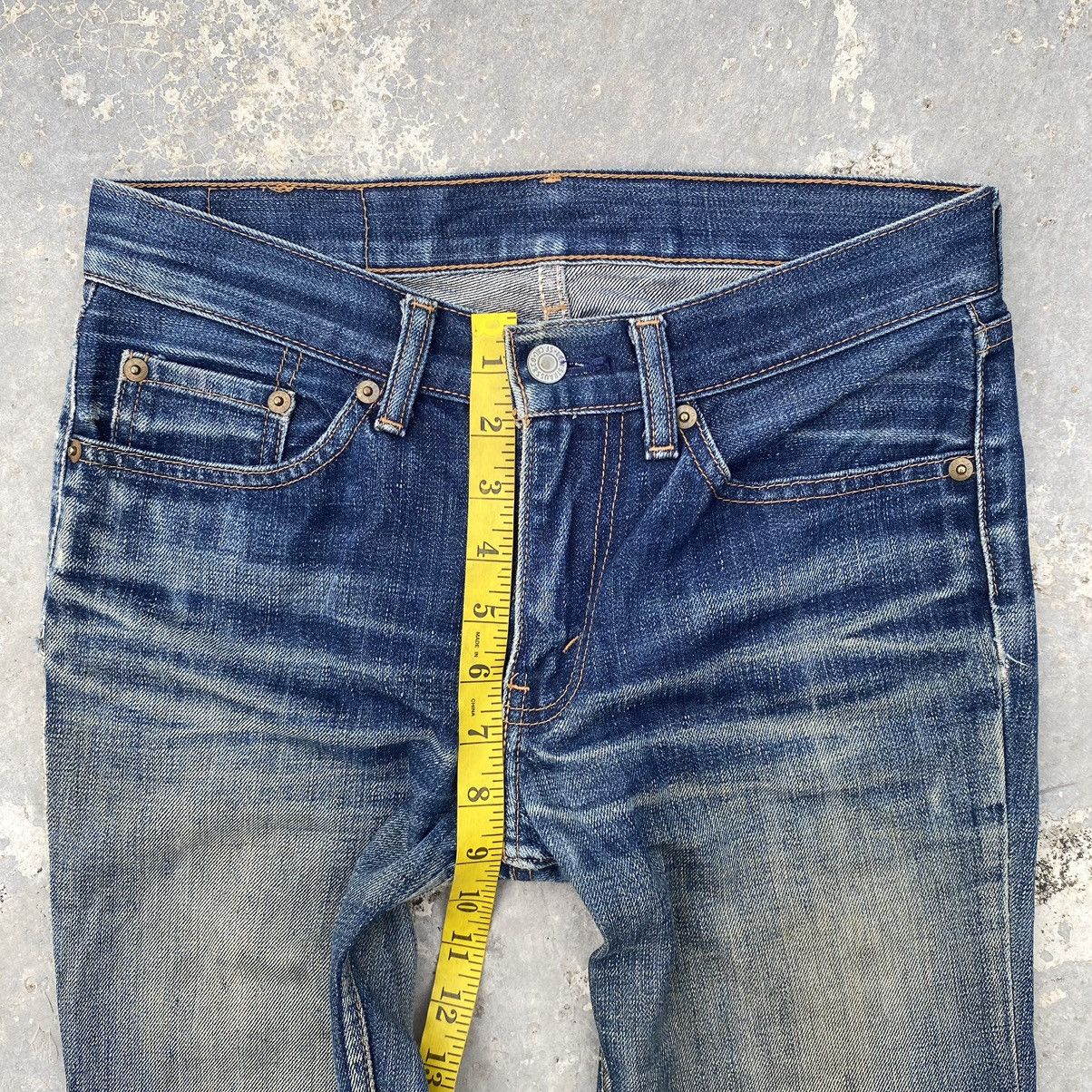 Levi's Vintage Clothing vintage levis 502 ripped denim jeans Size US 29 - 17 Thumbnail