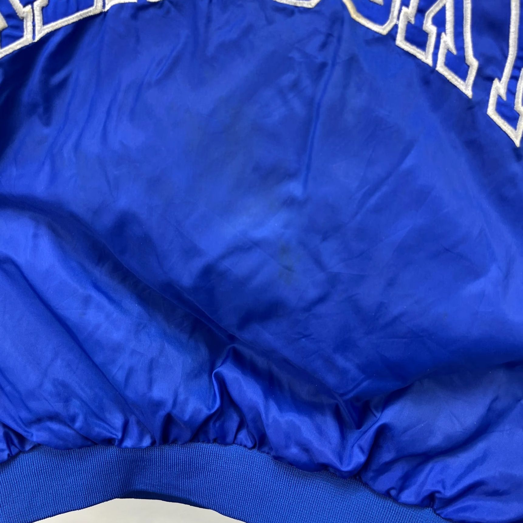 Logo 7 Vintage 90s Logo 7 Kentucky Wildcats Blue Windbreaker Jacket L User: Vintage 90s Logo 7 Kentucky Wildcats Blue Windbreaker Jacket L Size US L / EU 52-54 / 3 - 5 Thumbnail