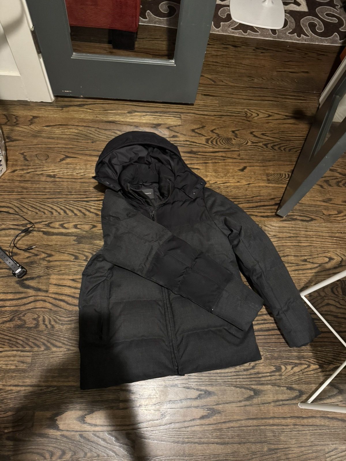 Theory Theory Mens Color-Blocked Puffer Coat Black, Super Warm Size US M / EU 48-50 / 2 - 2 Thumbnail