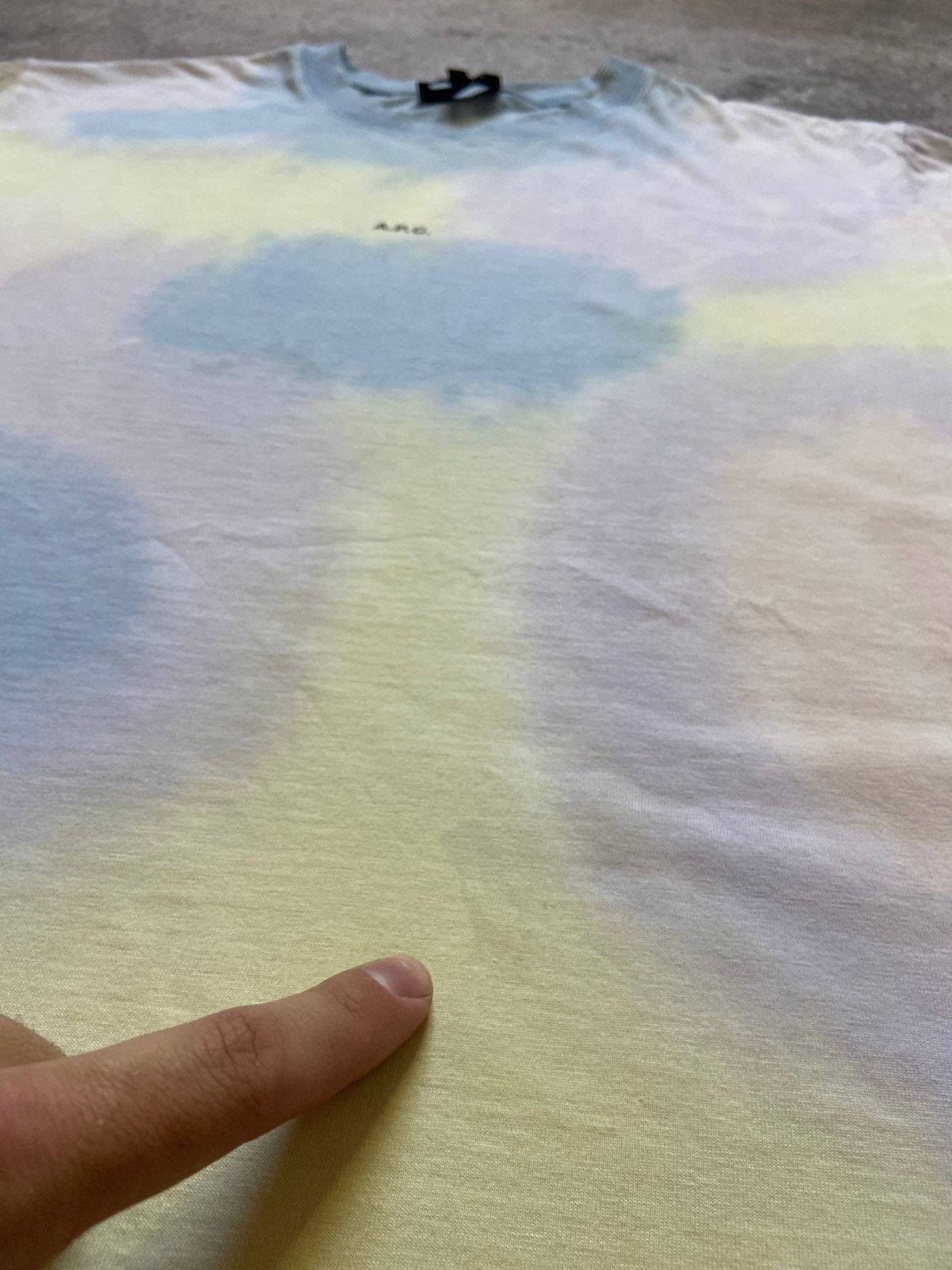 A.P.C. APC Adrien Micro Logo S T-Shirt - Tie-dye Size US M / EU 48-50 / 2 - 6 Thumbnail