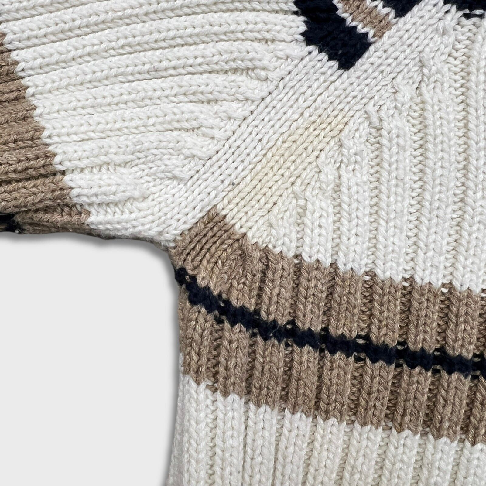 Tommy Hilfiger × Vintage VTG Tommy Hilfiger Knit Sweater Small Lion Crest Striped 90s Size US S / EU 44-46 / 1 - 3 Thumbnail