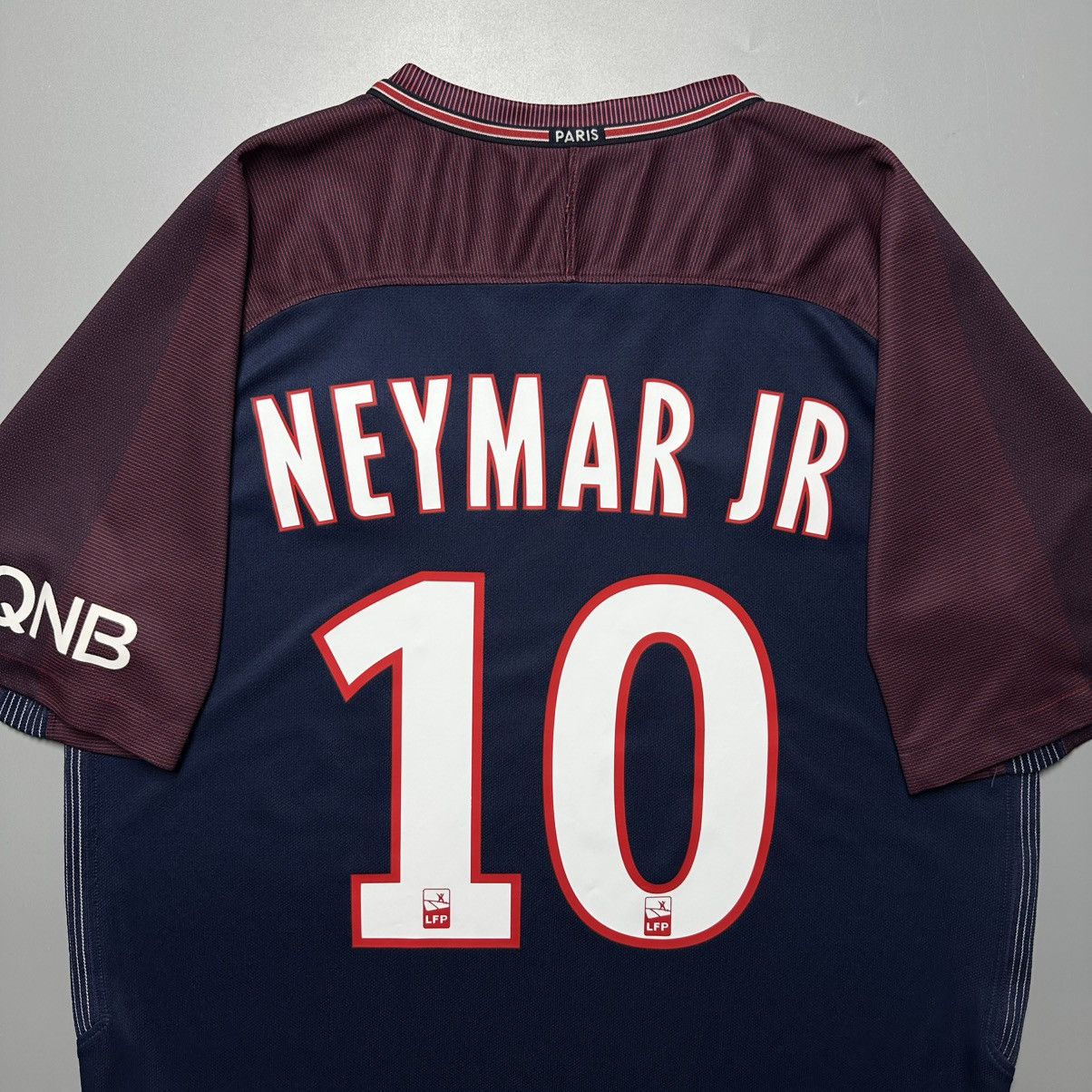 Nike PSG NIKE 2017/2018 FOOTBALL SOCCER HOME JERSEY #10 NEYMAR Size US M / EU 48-50 / 2 - 8 Thumbnail