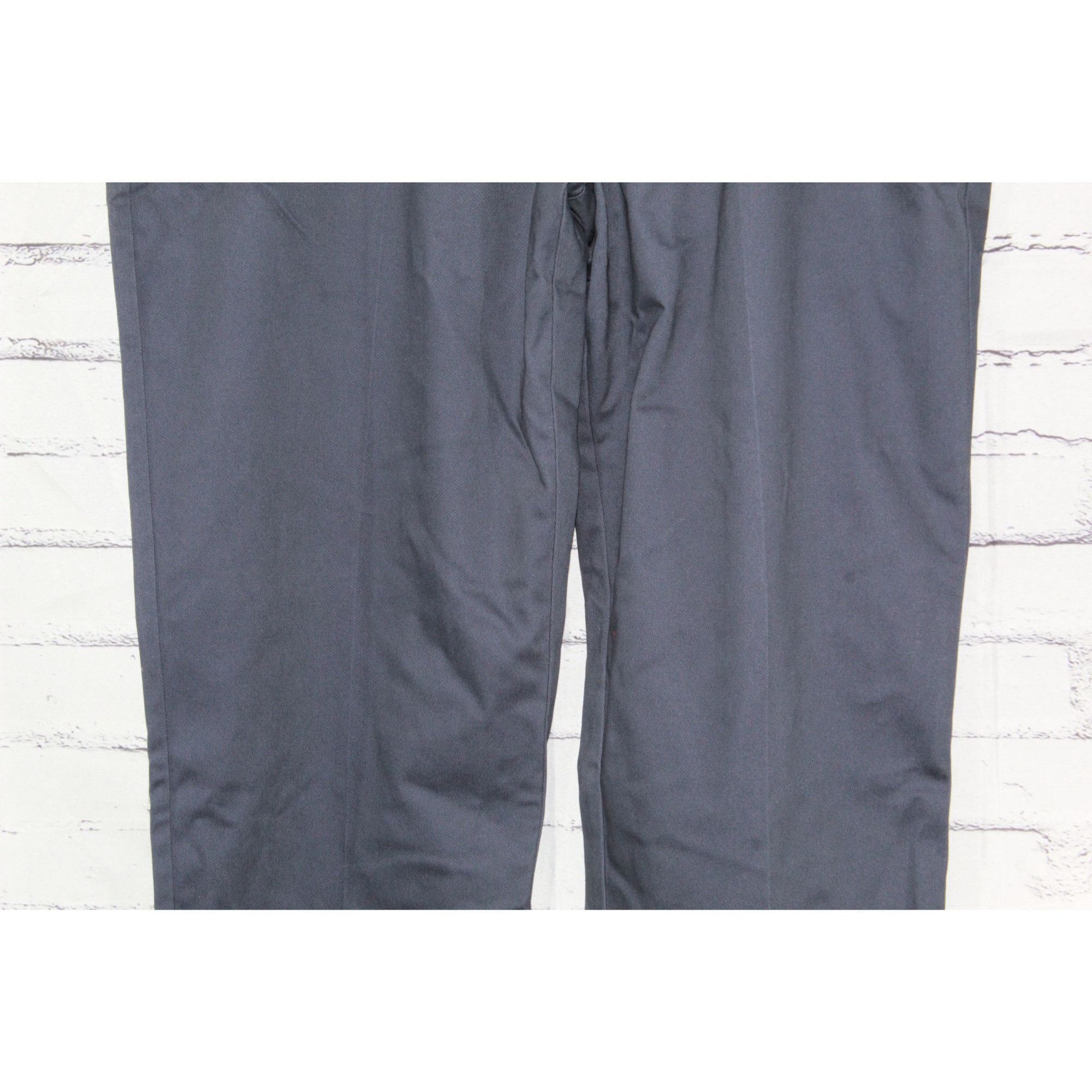 L.L. Bean LL Bean Men's Wrinkle Free Chino Pants Navy Dress Casual Size US 40 / EU 56 - 3 Thumbnail