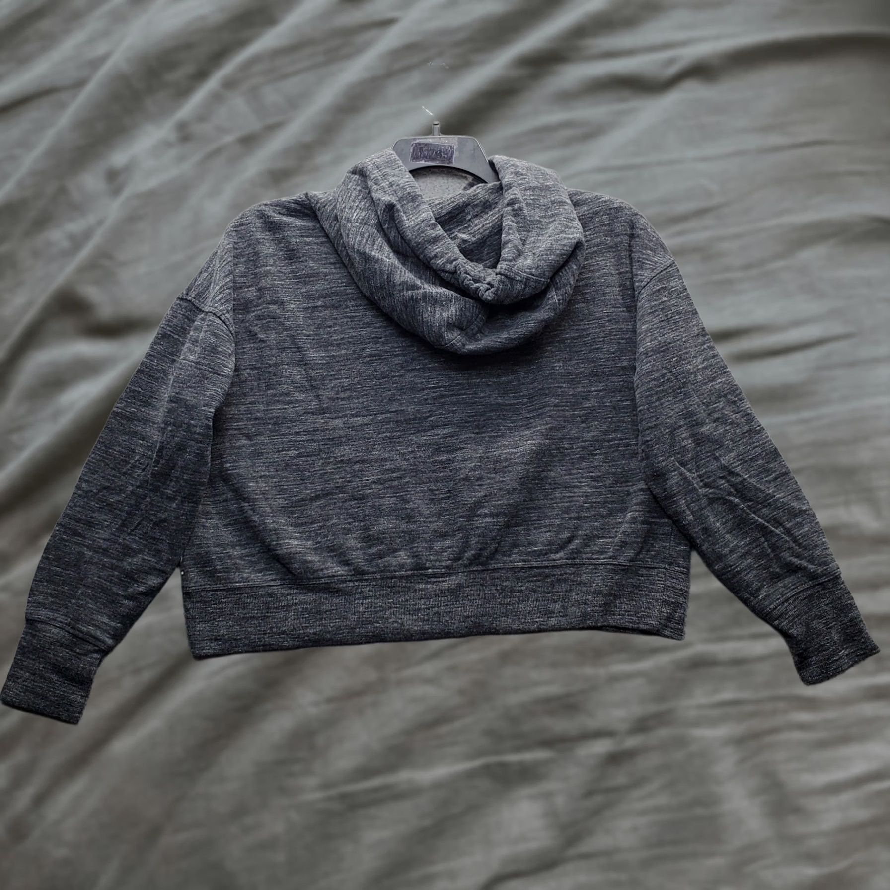Calvin Klein Calvin Klein Womens Hoodie Shirt Cropped Gray Size M Front Logo Hooded Pullover Size M / US 6-8 / IT 42-44 - 1 Thumbnail