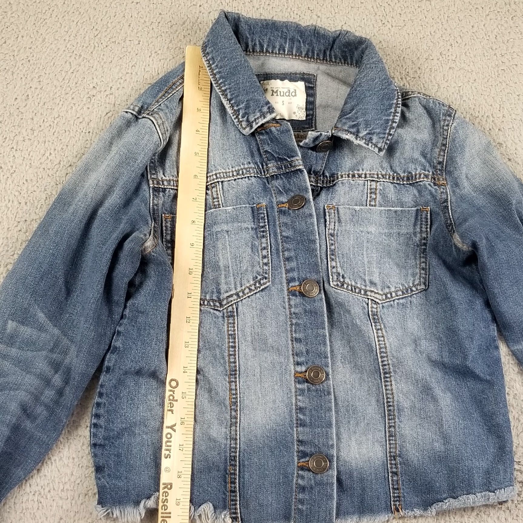 Denime VINTAGE Mudd Jacket Womens Small Blue Long Sleeve Denim Trucker Distressed Hem 90s Grunge Womens Small Blue Denim Jacket Size S / US 4 / IT 40 - 4 Thumbnail