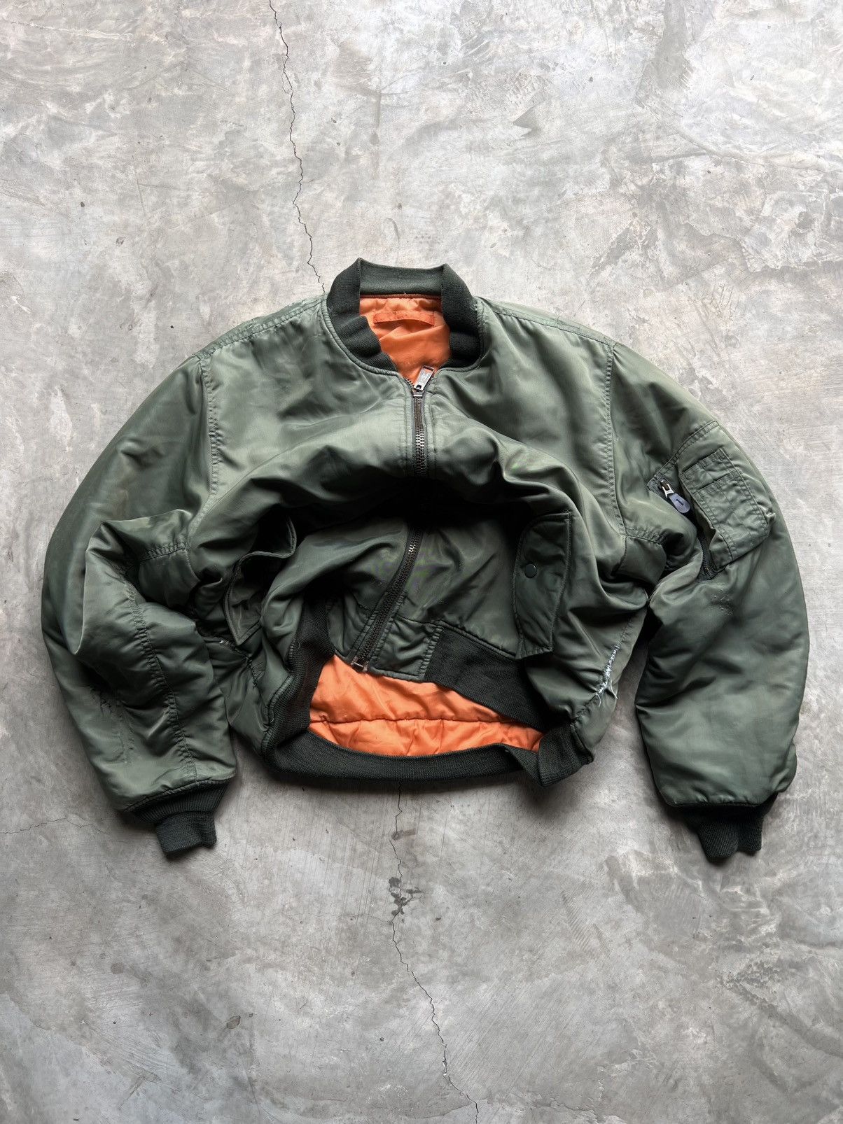 Vintage Vintage 90s Distressed Flying Bomber Jacket Size US M / EU 48-50 / 2 - 1 Thumbnail