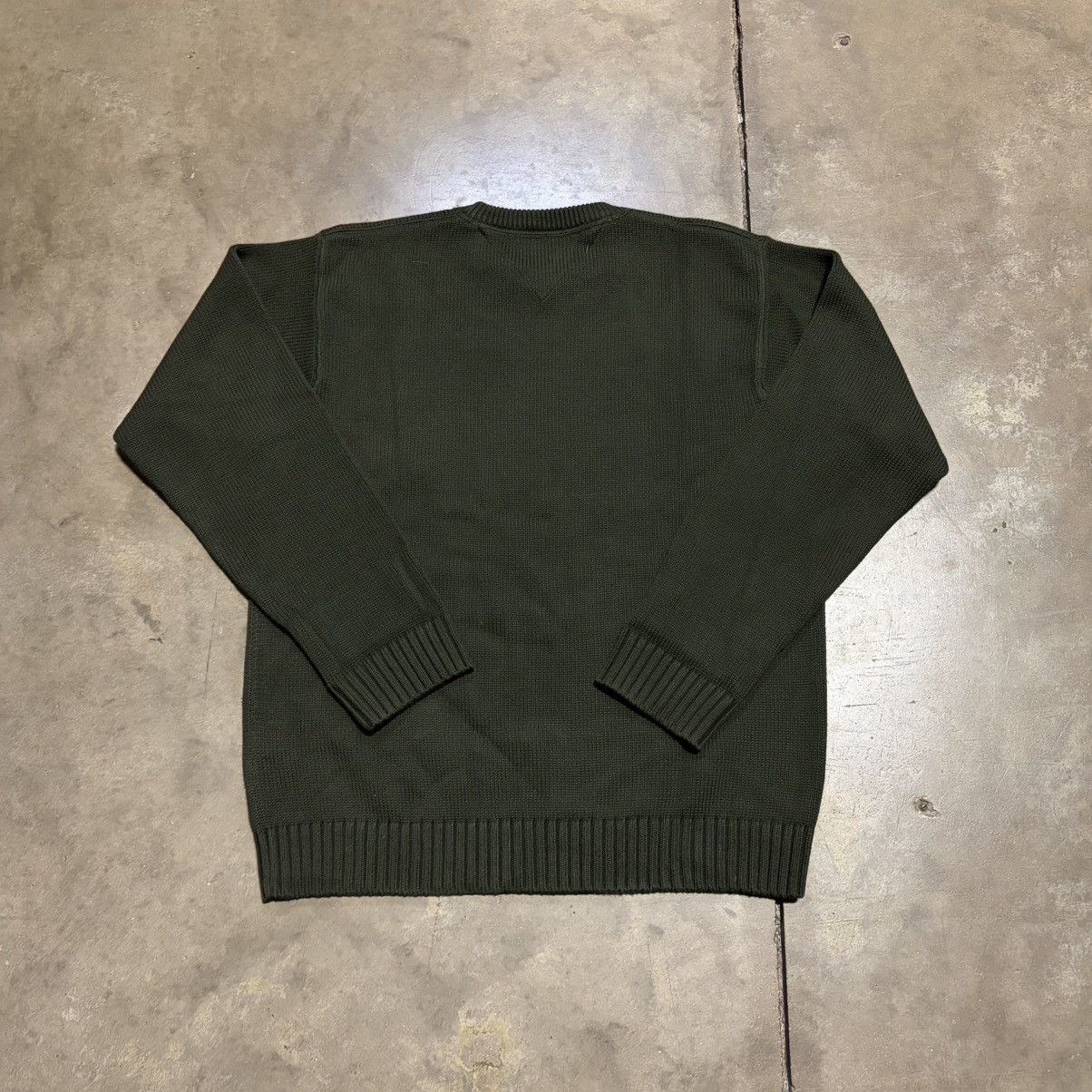 Tommy Hilfiger Vintage Tommy Hilfiger Sweater Crest Logo Knit Crewneck 90s Size US L / EU 52-54 / 3 - 7 Thumbnail